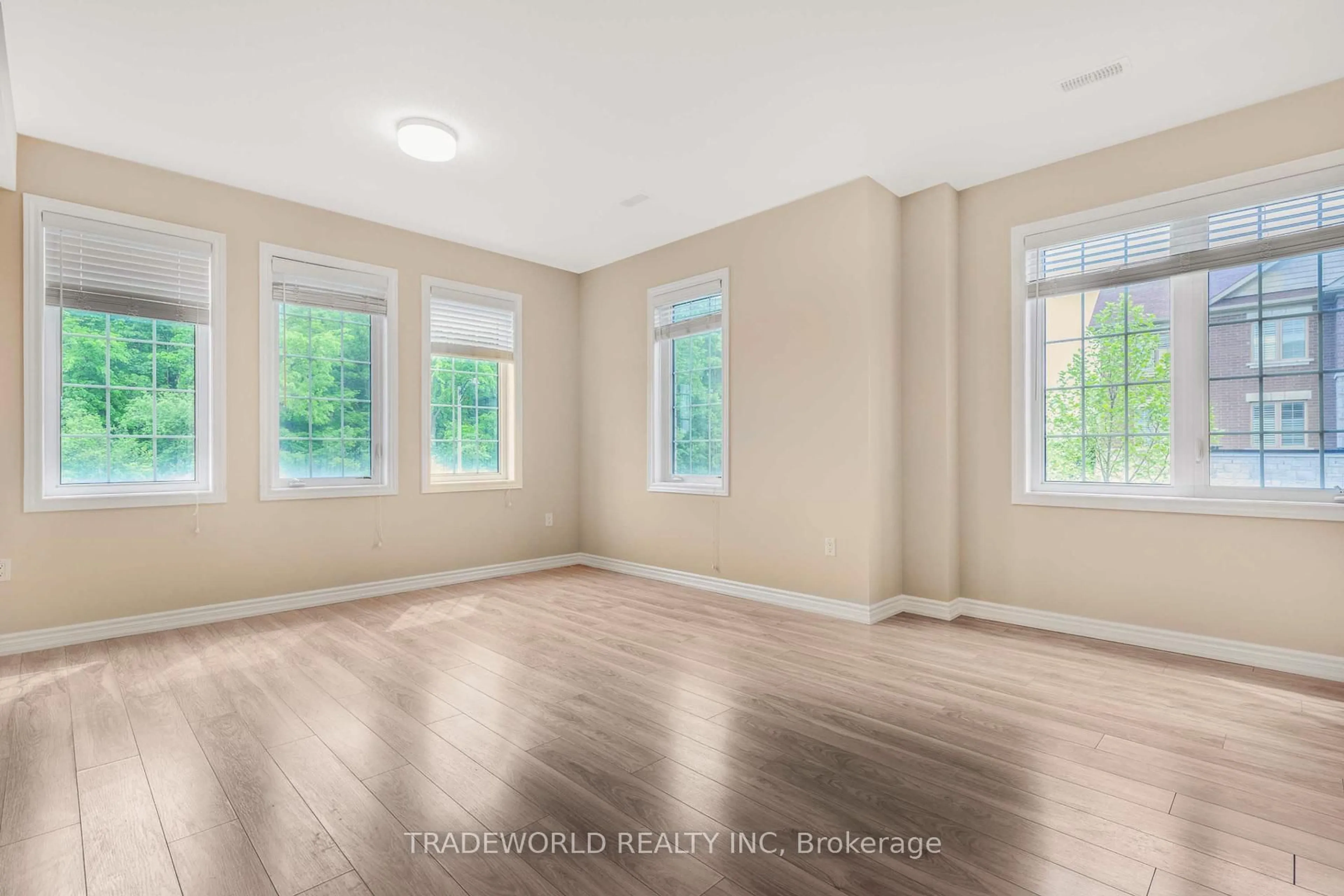 A pic of a room for 210 William Forster Rd, Markham Ontario L6B 0R1