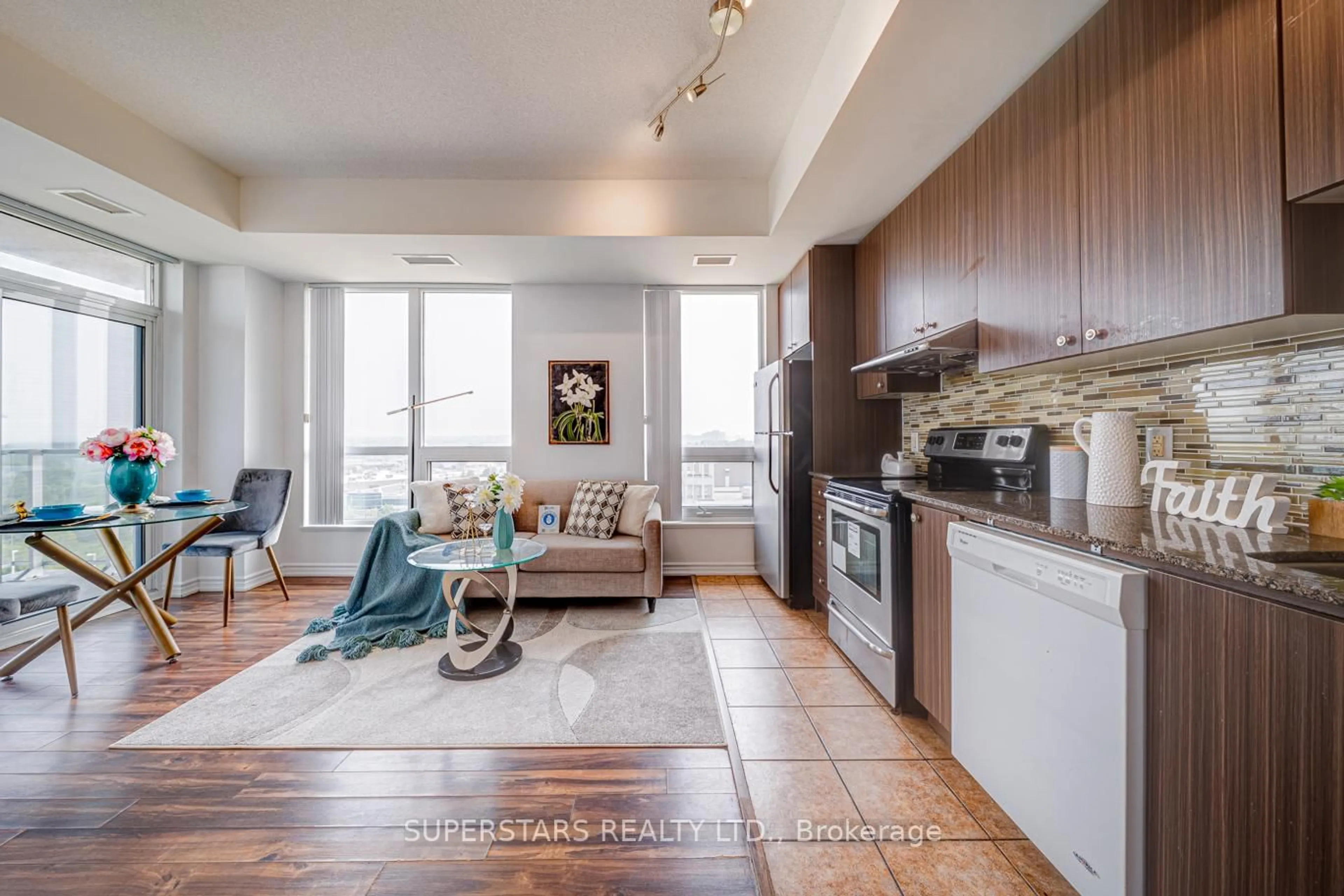 Open concept kitchen, unknown for 8323 Kennedy Rd #922, Markham Ontario L3R 5W7
