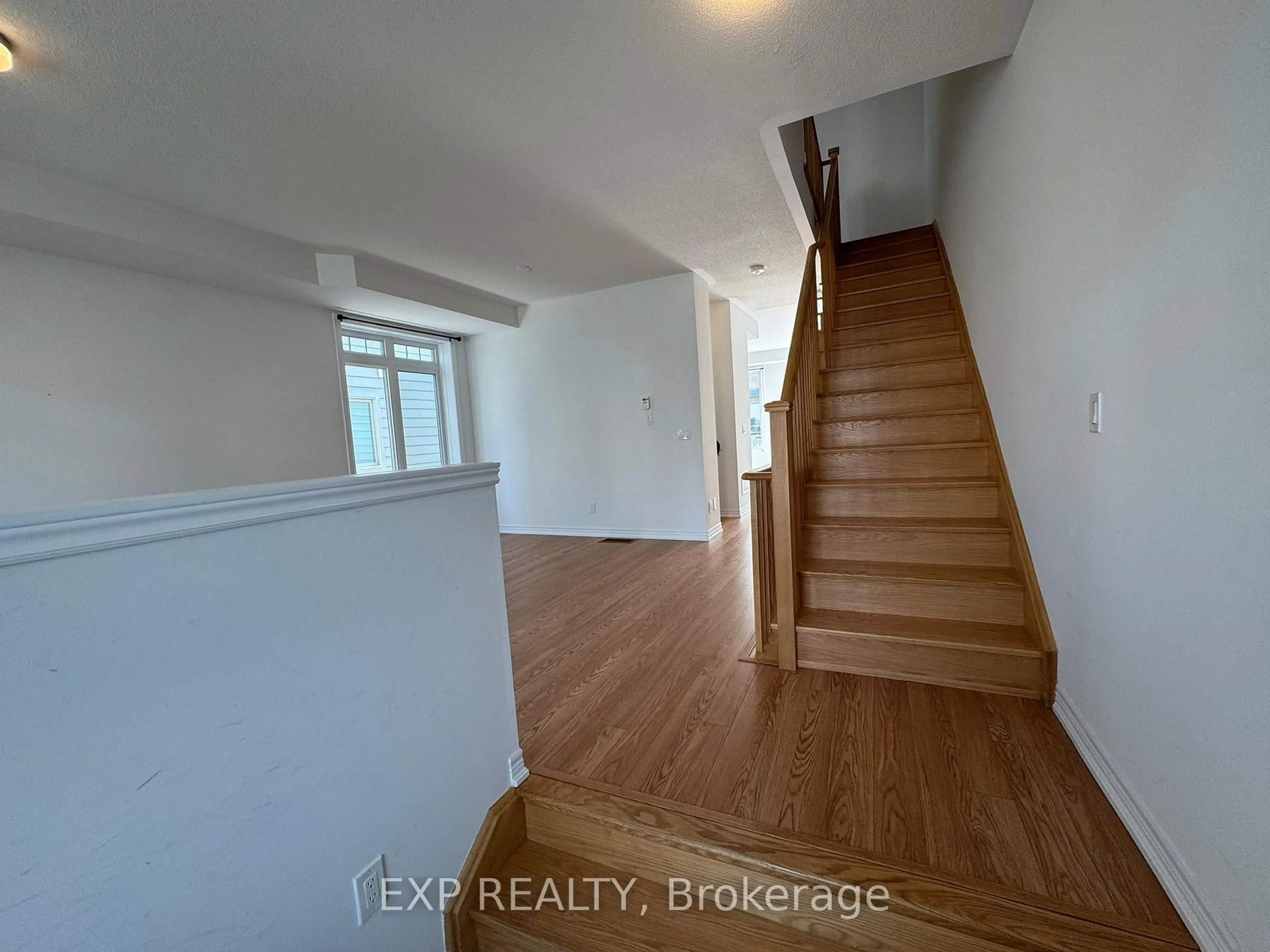 A pic of a room for 11788 Tenth Line, Whitchurch-Stouffville Ontario L4A 5G2