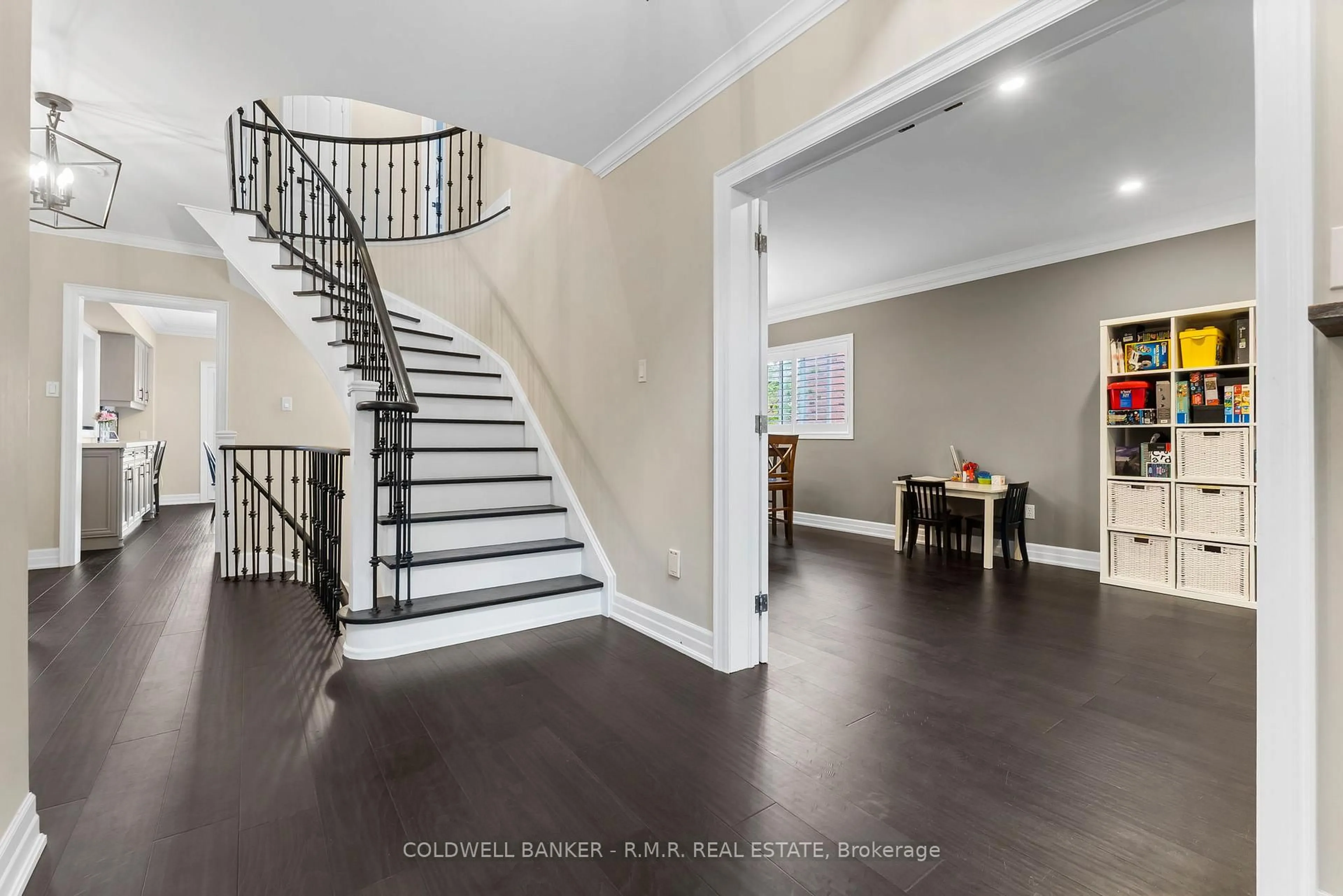 Unknown for 359 Carruthers Ave, Newmarket Ontario L3X 2B8