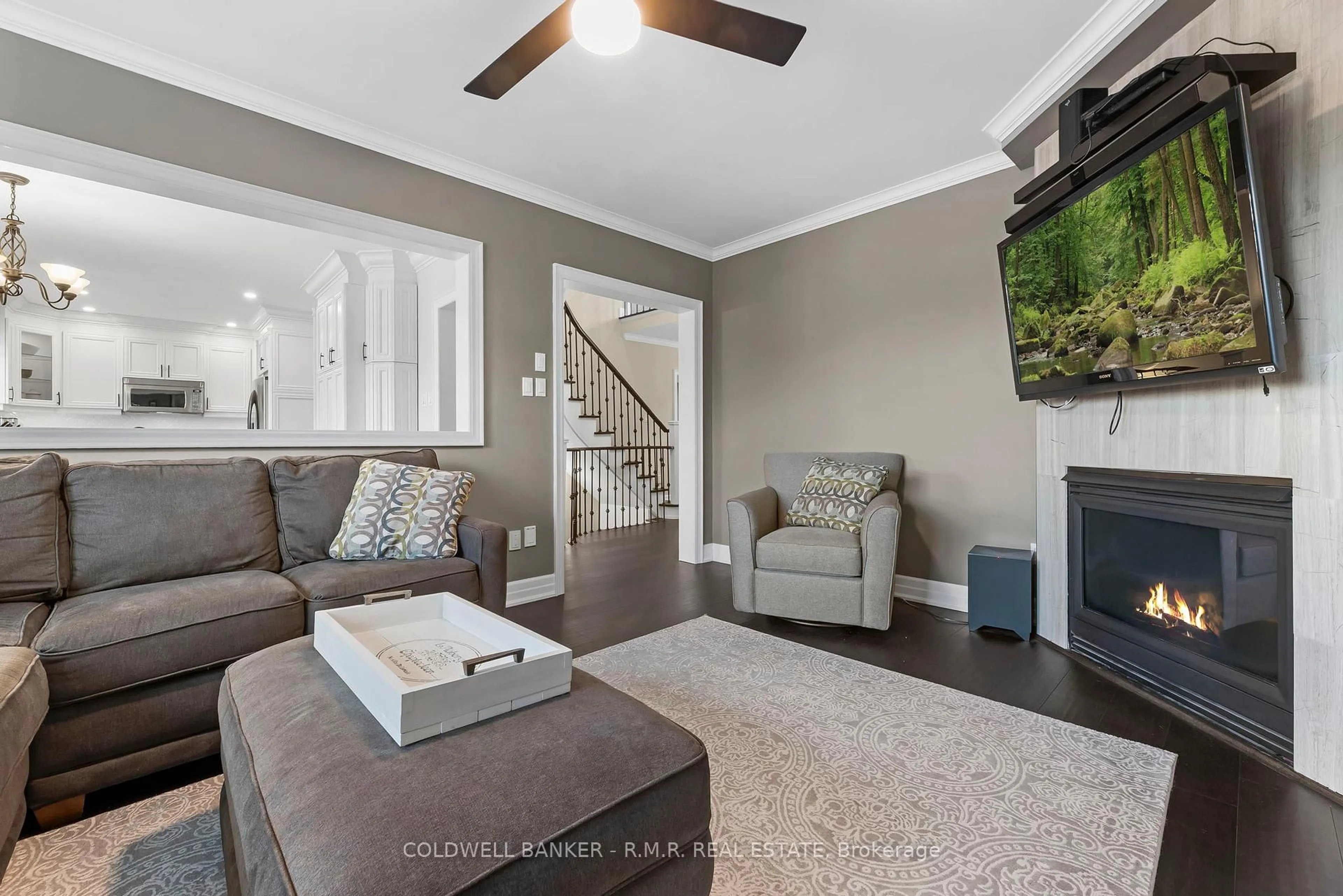 Living room with furniture, unknown for 359 Carruthers Ave, Newmarket Ontario L3X 2B8