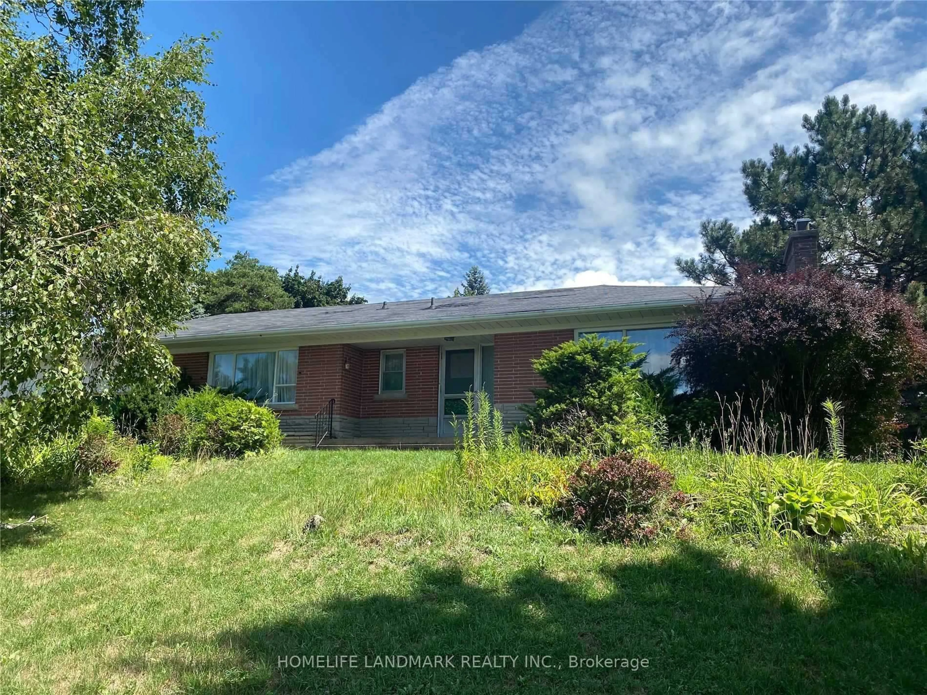A pic from outside/outdoor area/front of a property/back of a property/a pic from drone, unknown for 21 Grandview Blvd, Markham Ontario L3P 1E9