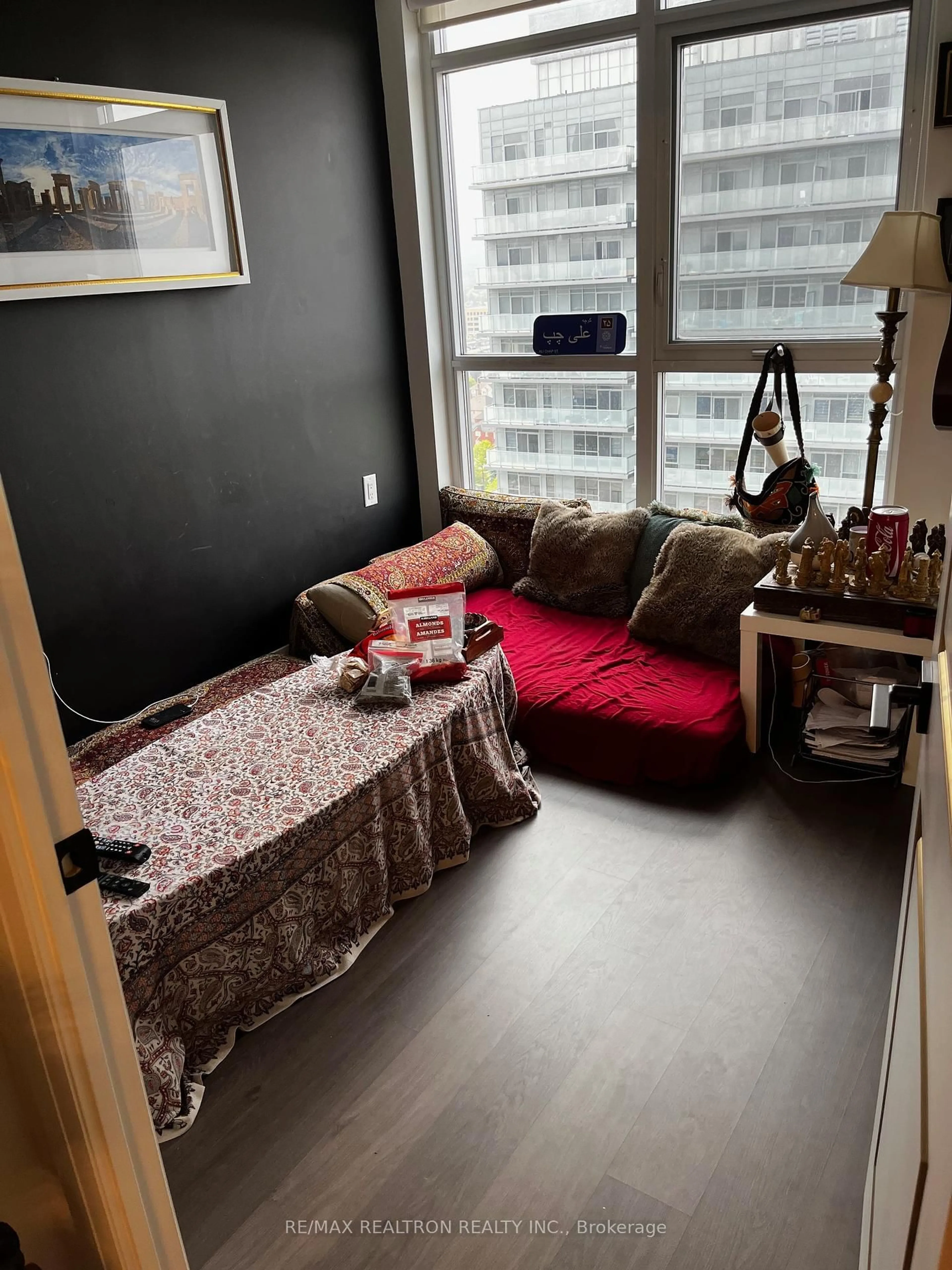 A pic of a room for 55 Oneida Cres #1909, Richmond Hill Ontario L4B 0E8