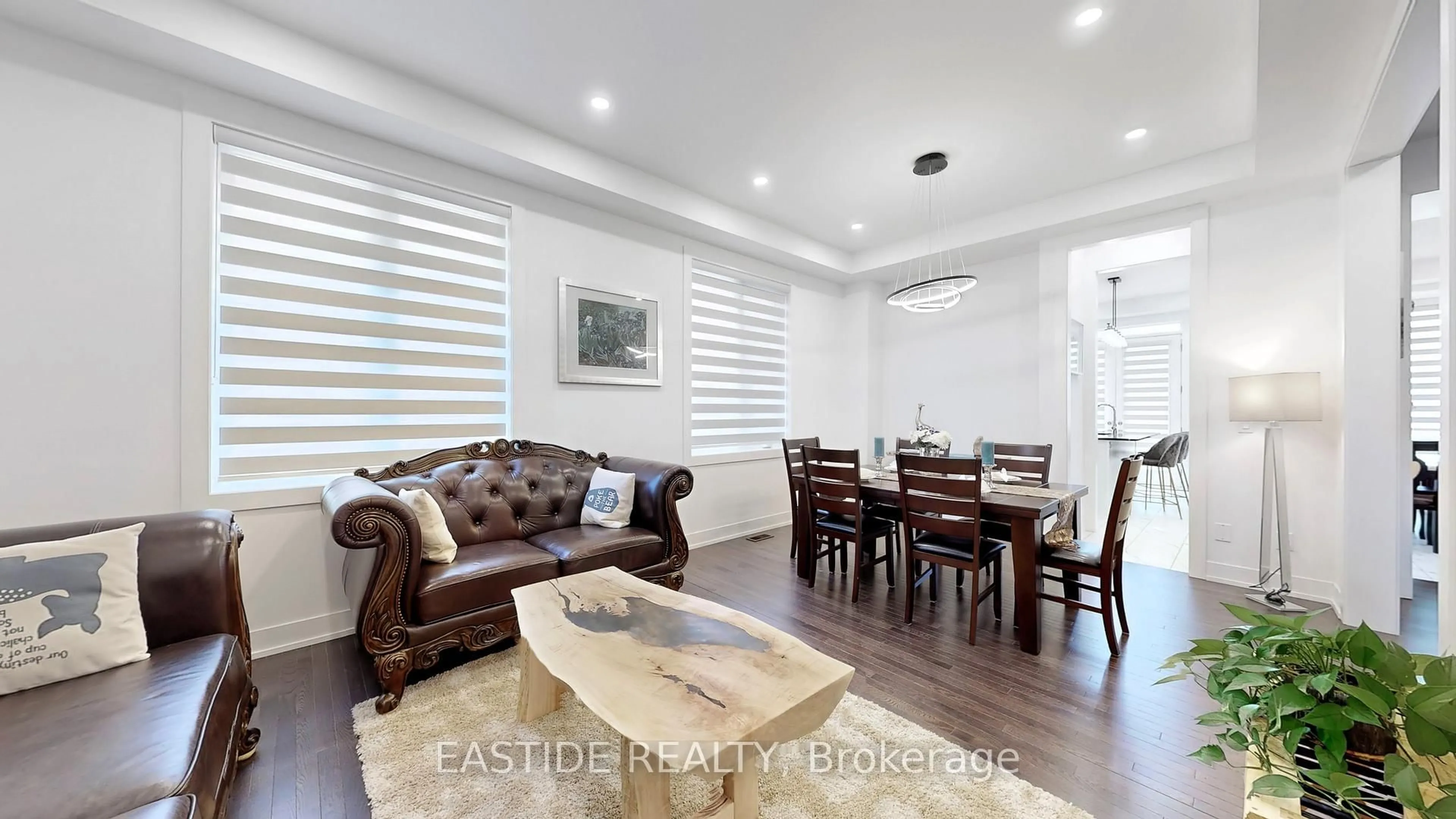 Dining room, wood/laminate floor for 67 Marlene Johnston Dr, East Gwillimbury Ontario L9N 1K3