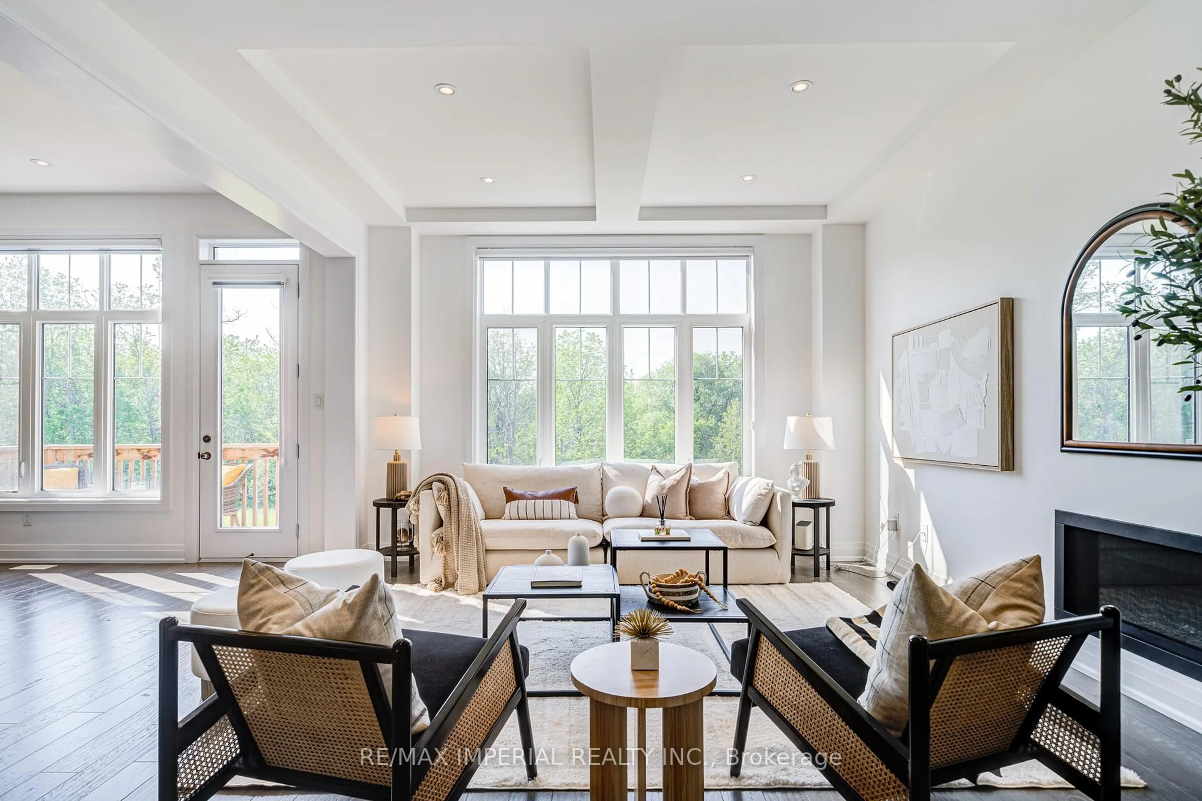 Living room with furniture, unknown for 23 Spofford Dr, Whitchurch-Stouffville Ontario L4A 4R1