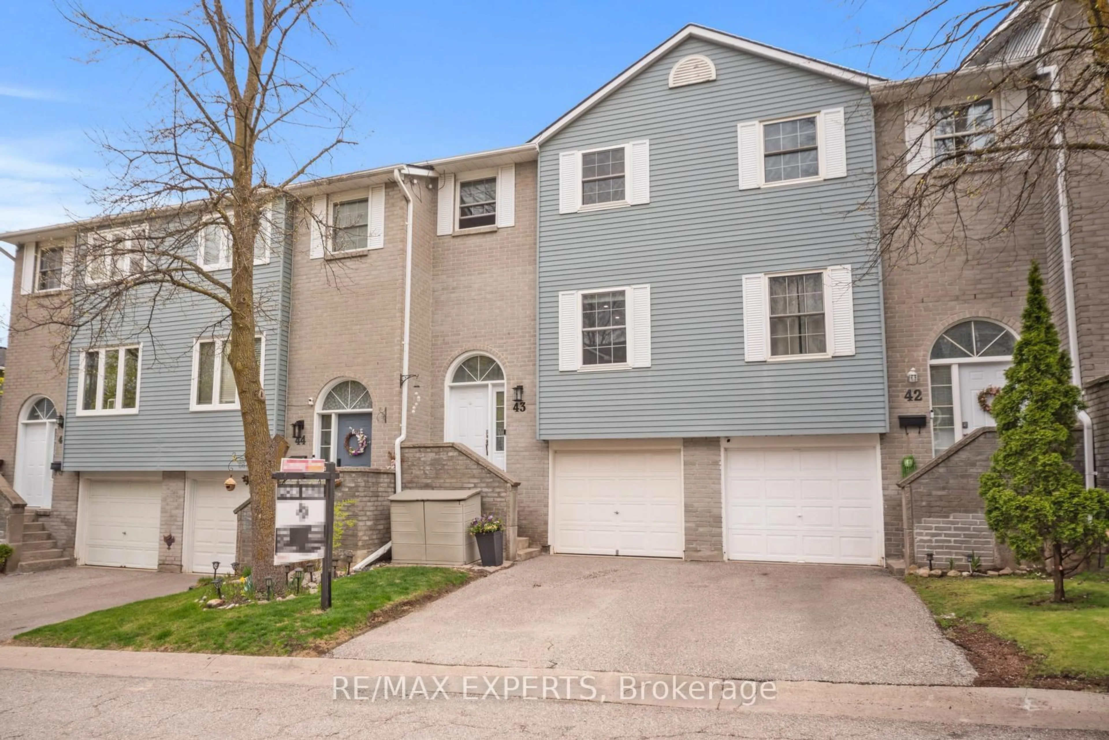 Unknown for 43 Harmony Circ, Bradford West Gwillimbury Ontario L3Z 2T9