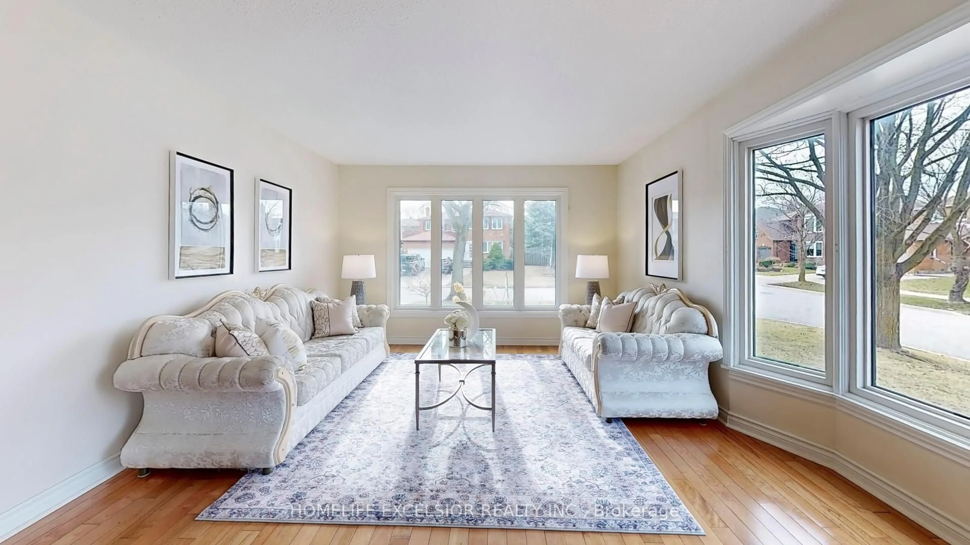 Living room with furniture, unknown for 1 Atwood Crt, Markham Ontario L3T 6T4