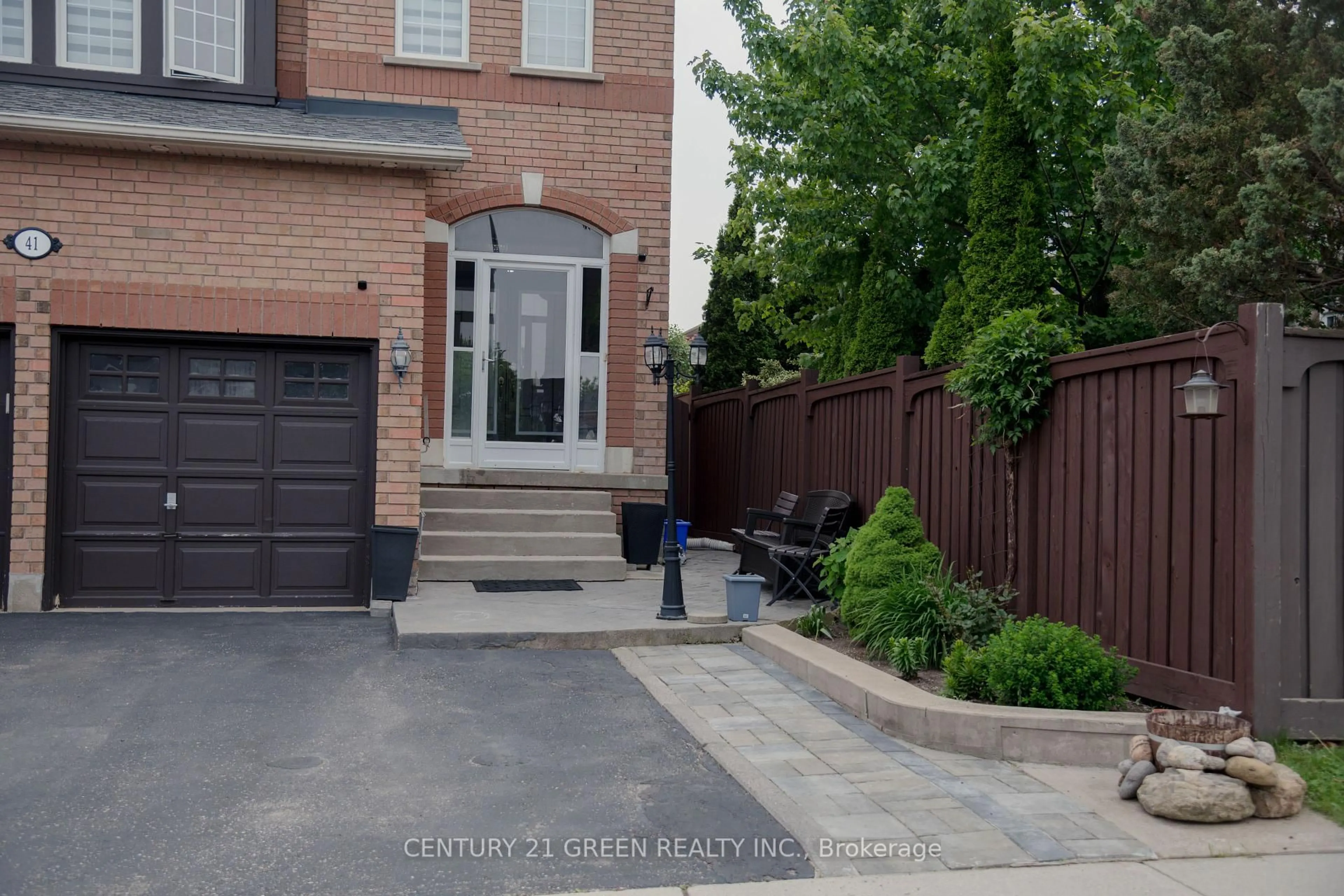 Unknown for 41 Sequoia Rd, Vaughan Ontario L4H 1W6