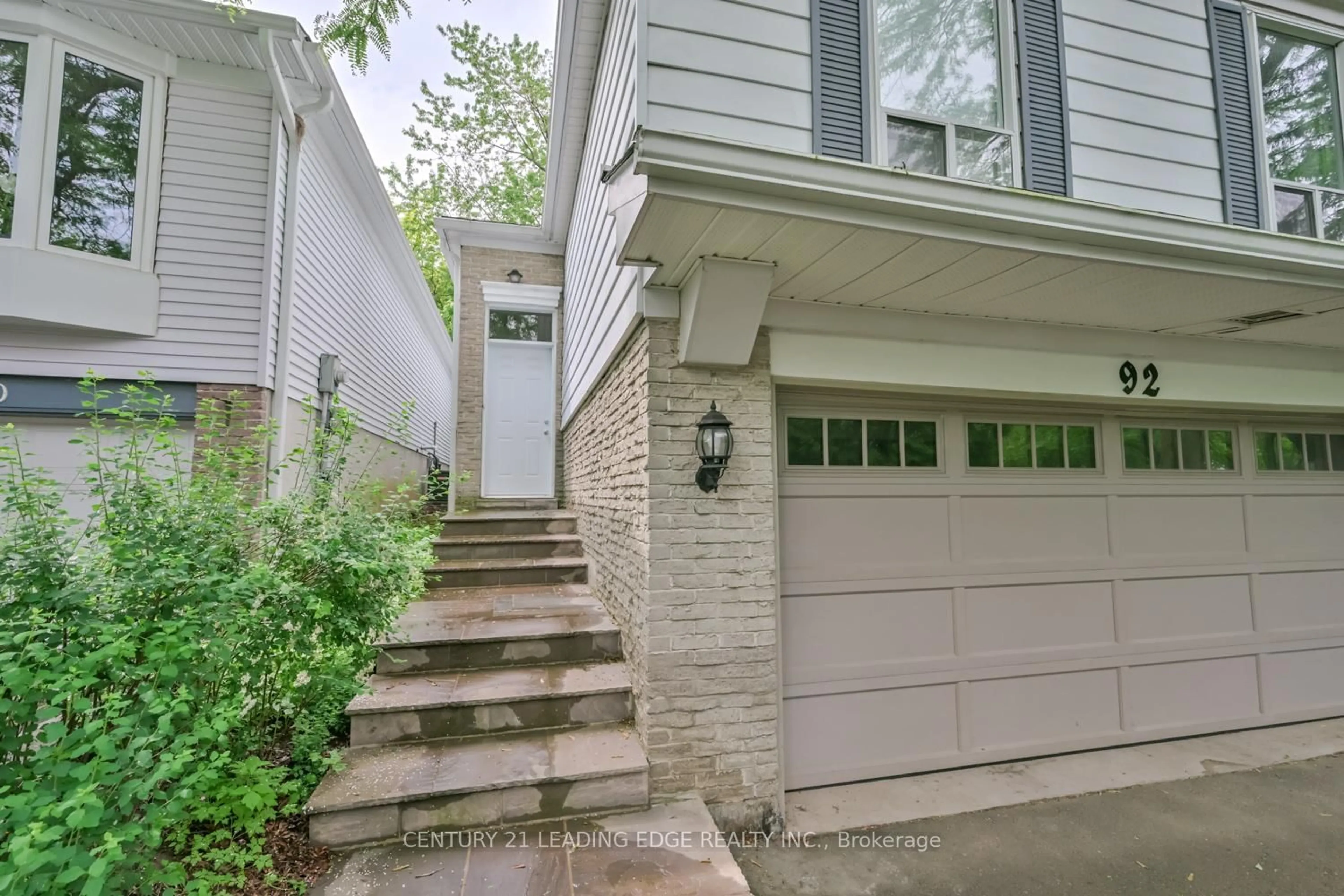 Unknown for 92 Donnamora Cres, Markham Ontario L3T 4K7