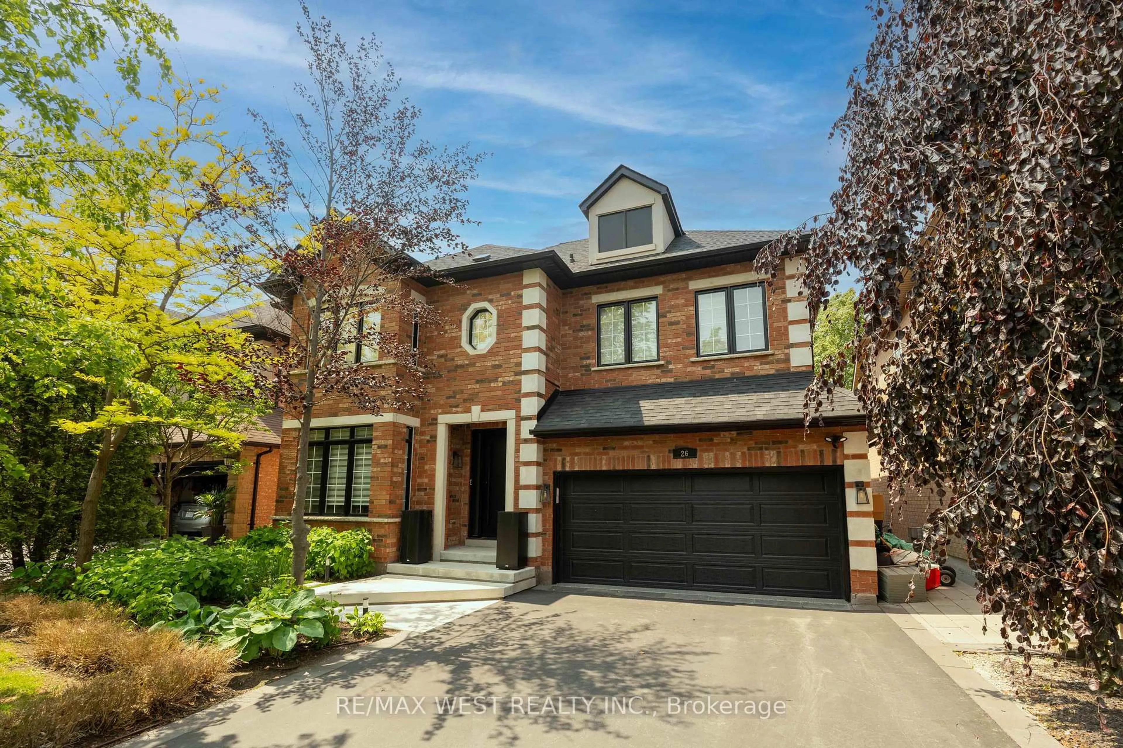 Home with brick exterior material, street for 26 Arista Gate, Vaughan Ontario L4L 9J1