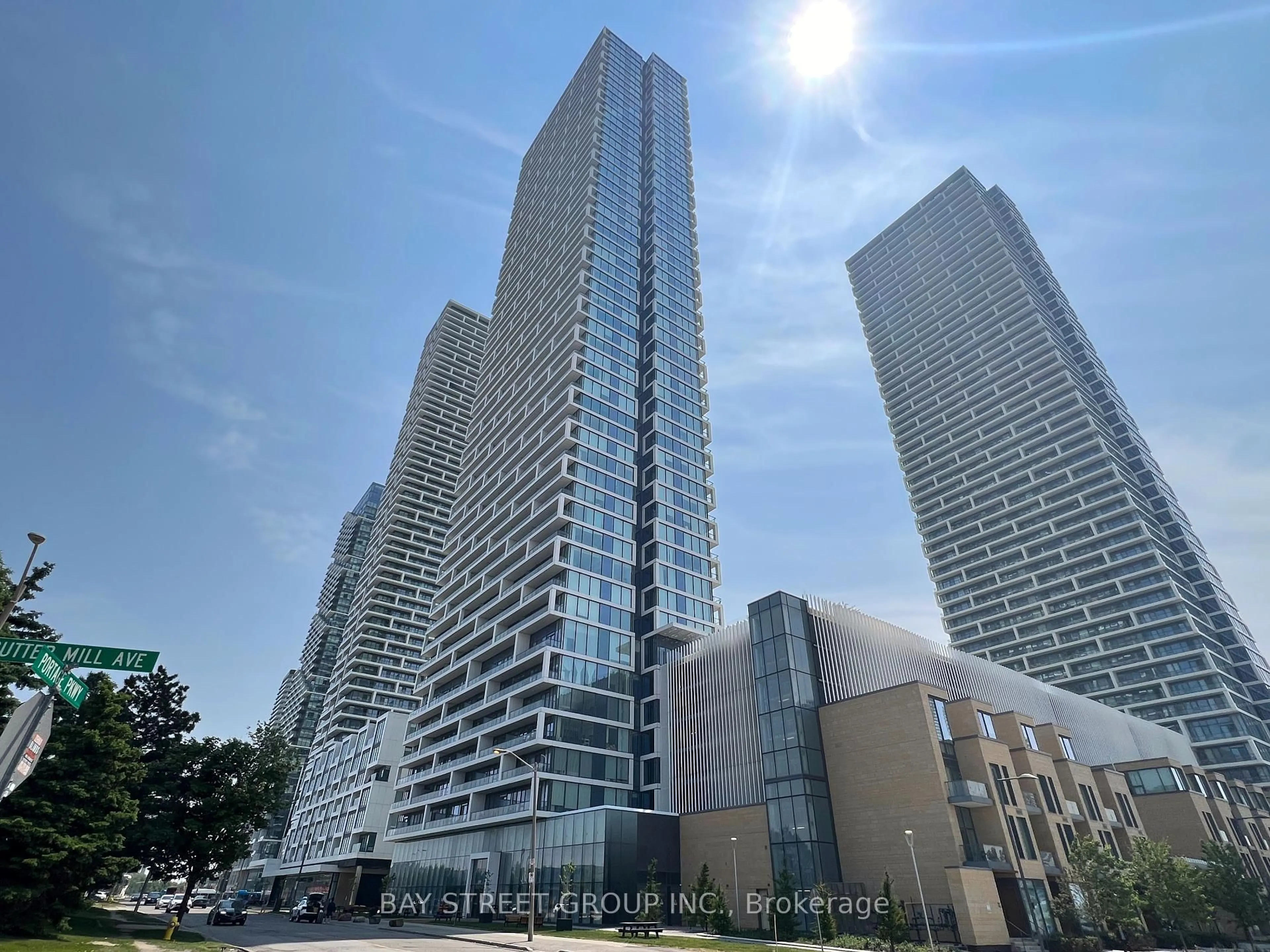 Unknown for 898 Portage Pkwy, Vaughan Ontario L4K 0J6