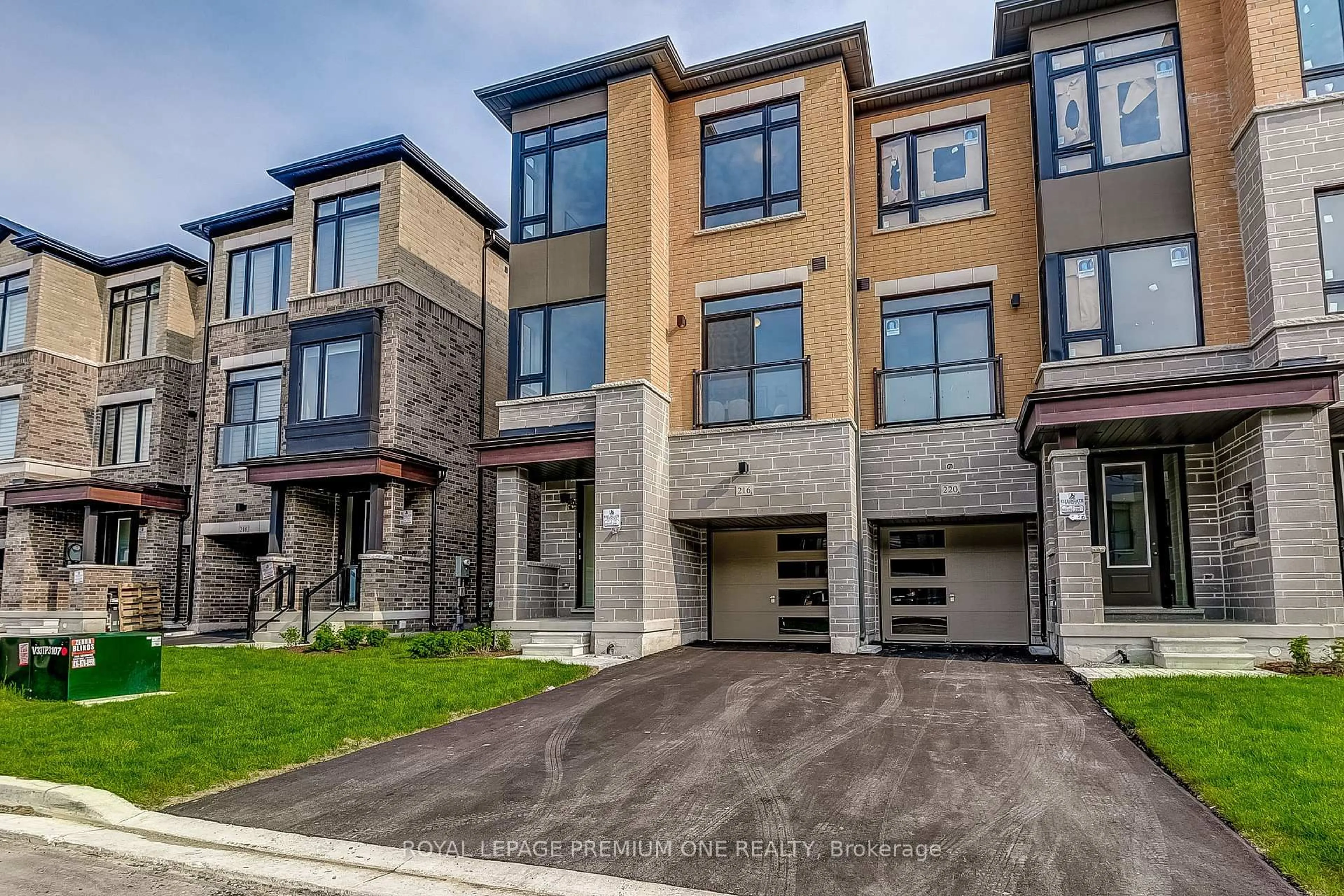 Home with brick exterior material, street for 216 Tennant Circ, Vaughan Ontario L4H 5L4
