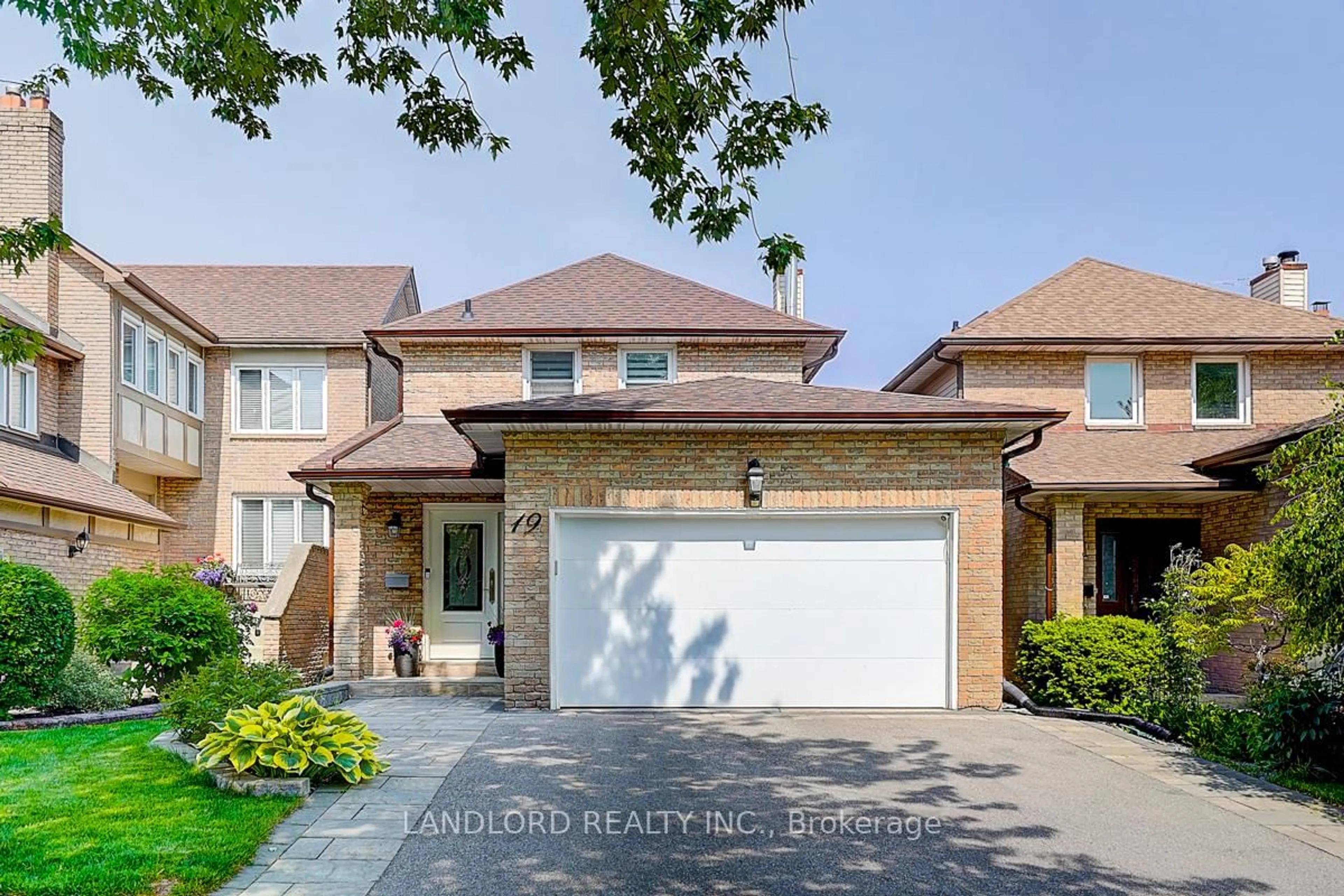 Home with brick exterior material, street for 19 Esther Cres, Vaughan Ontario L4J 3J8