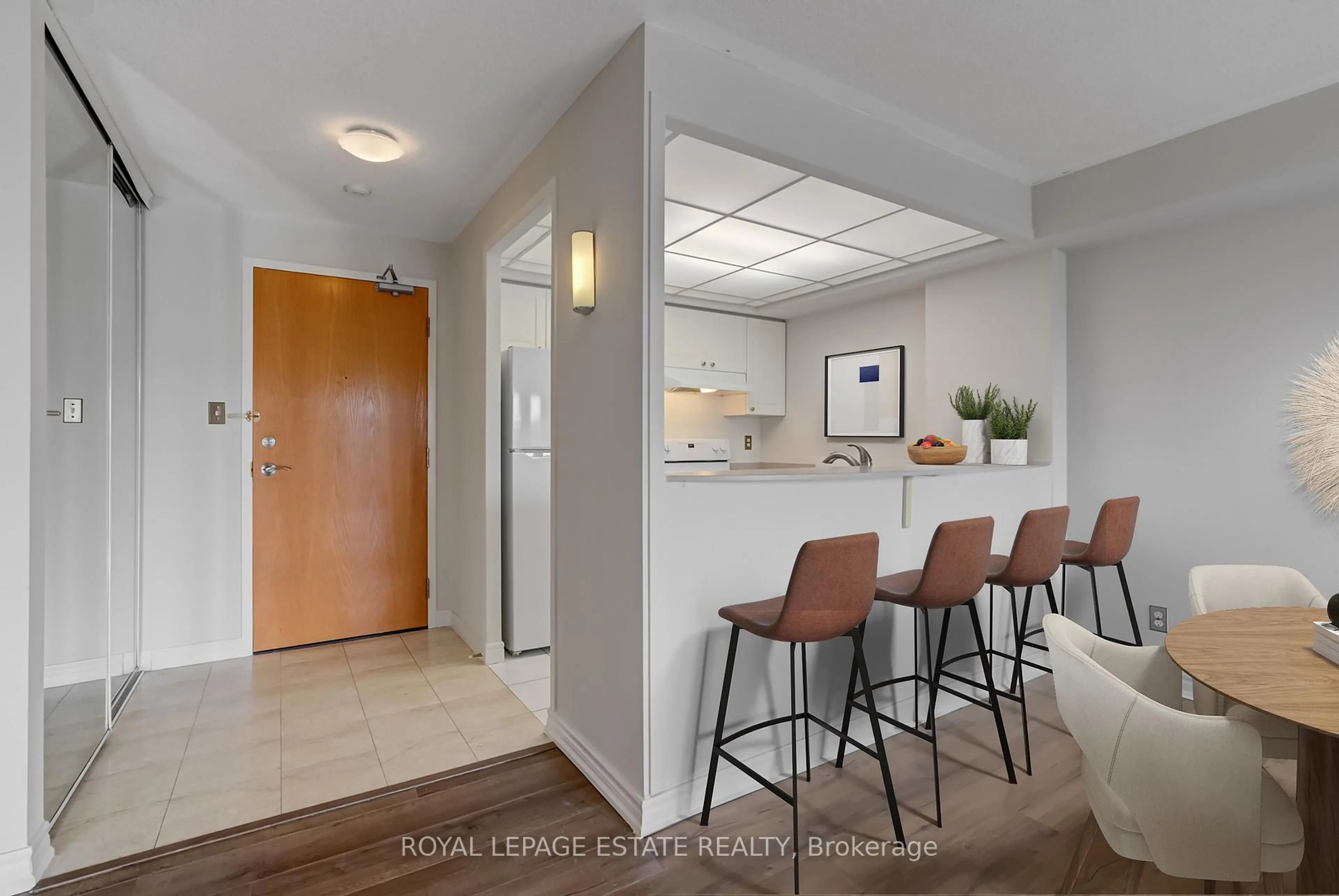 Unknown for 399 South Park Rd #806, Markham Ontario L3T 7W6