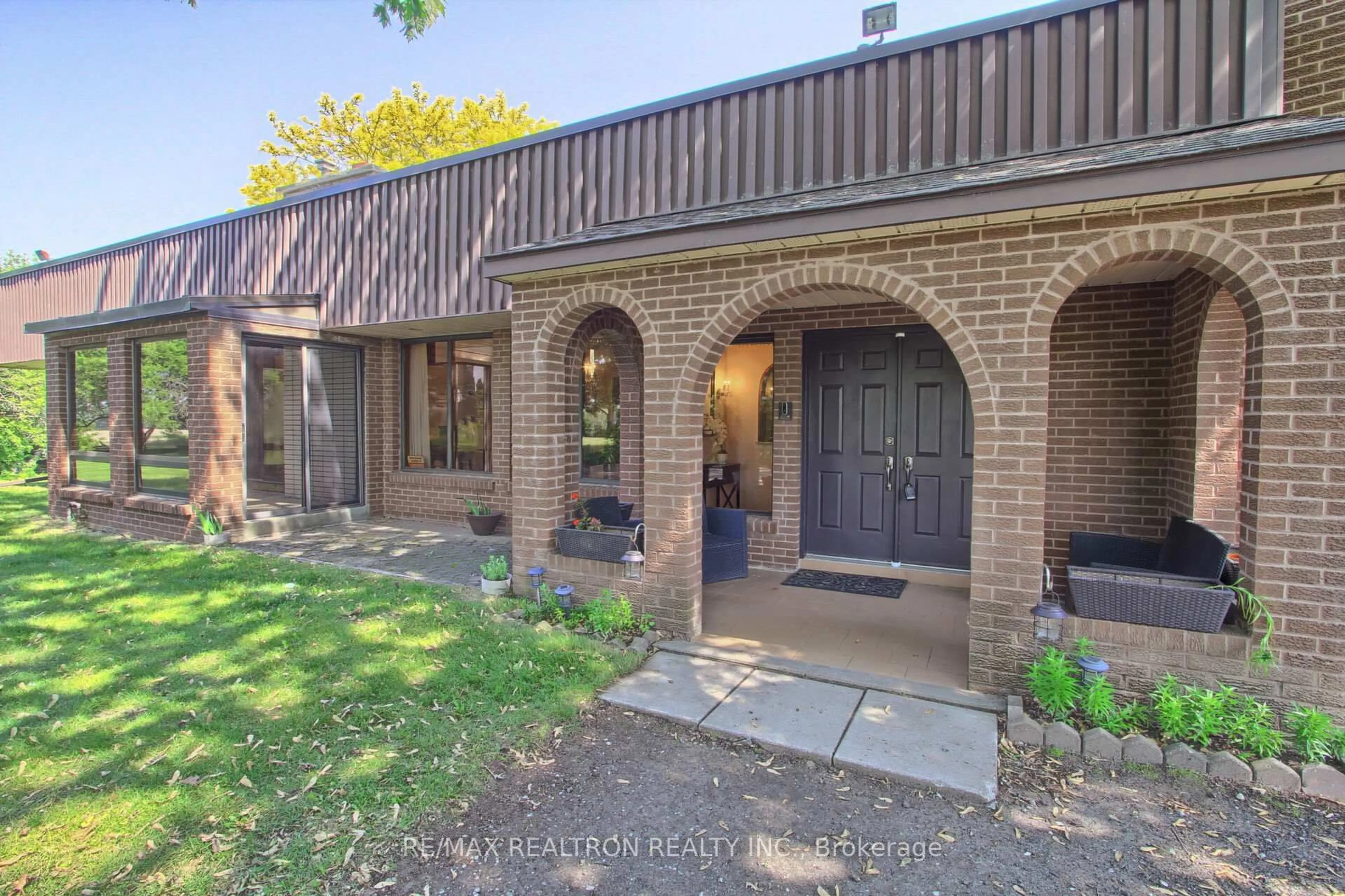 Home with brick exterior material, street for 4166 Mount Albert Rd, East Gwillimbury Ontario L0G 1V0