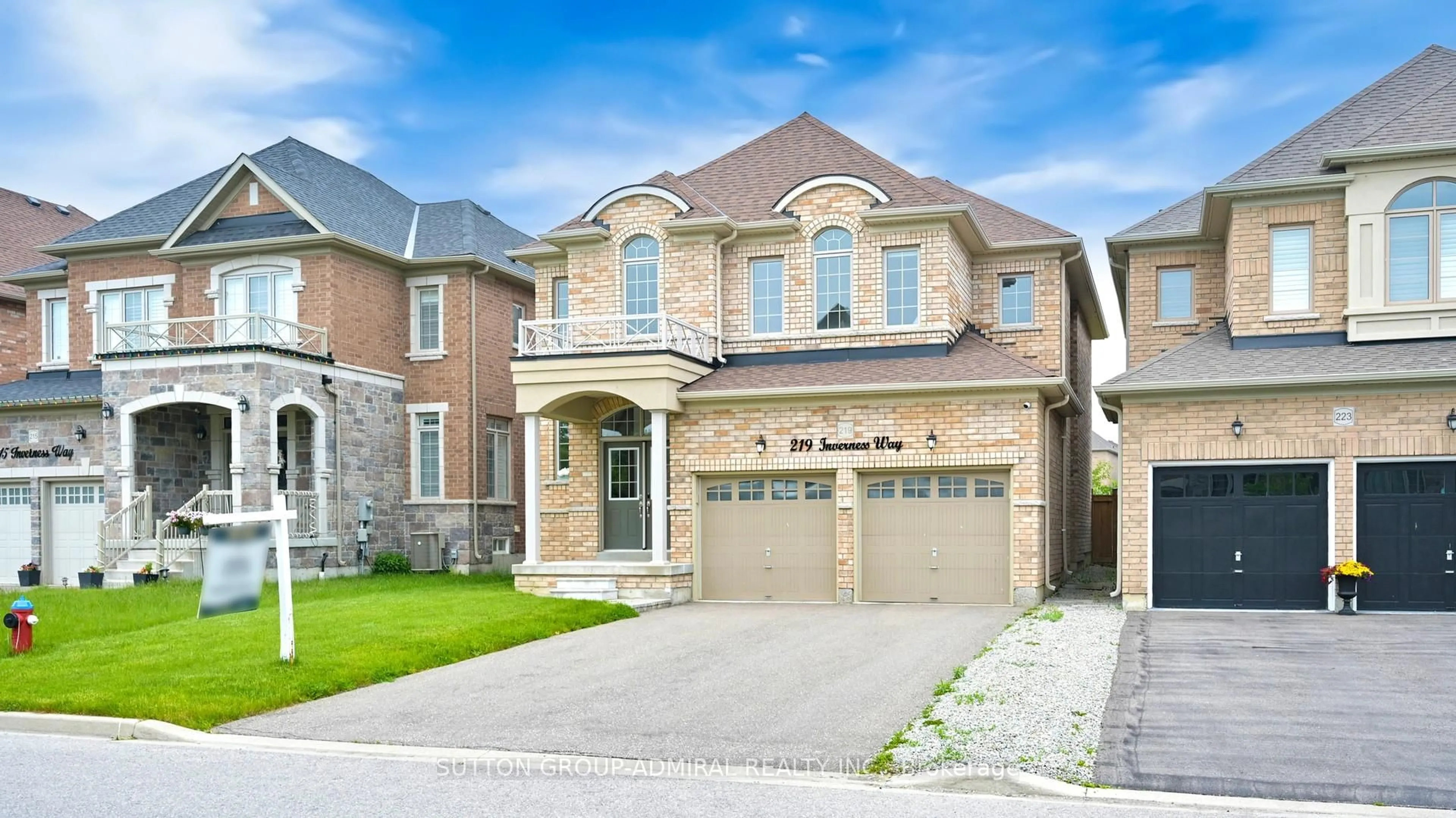 Home with brick exterior material, street for 219 Inverness Way, Bradford West Gwillimbury Ontario L3Z 0W6