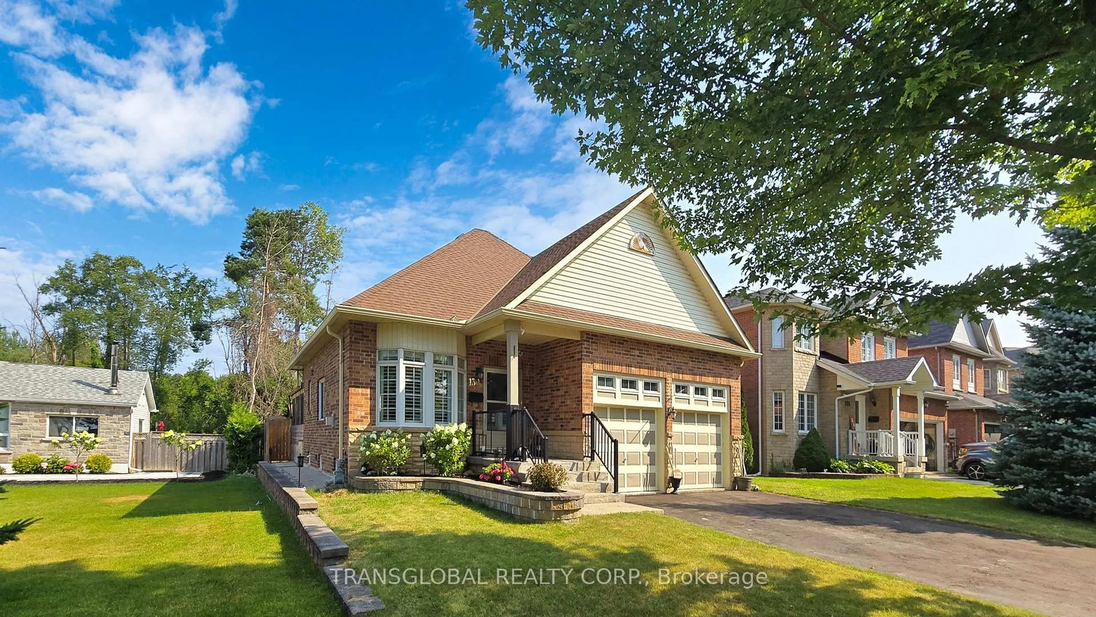 Home with brick exterior material, street for 130 Bayview Ave, Georgina Ontario L4P 2S9