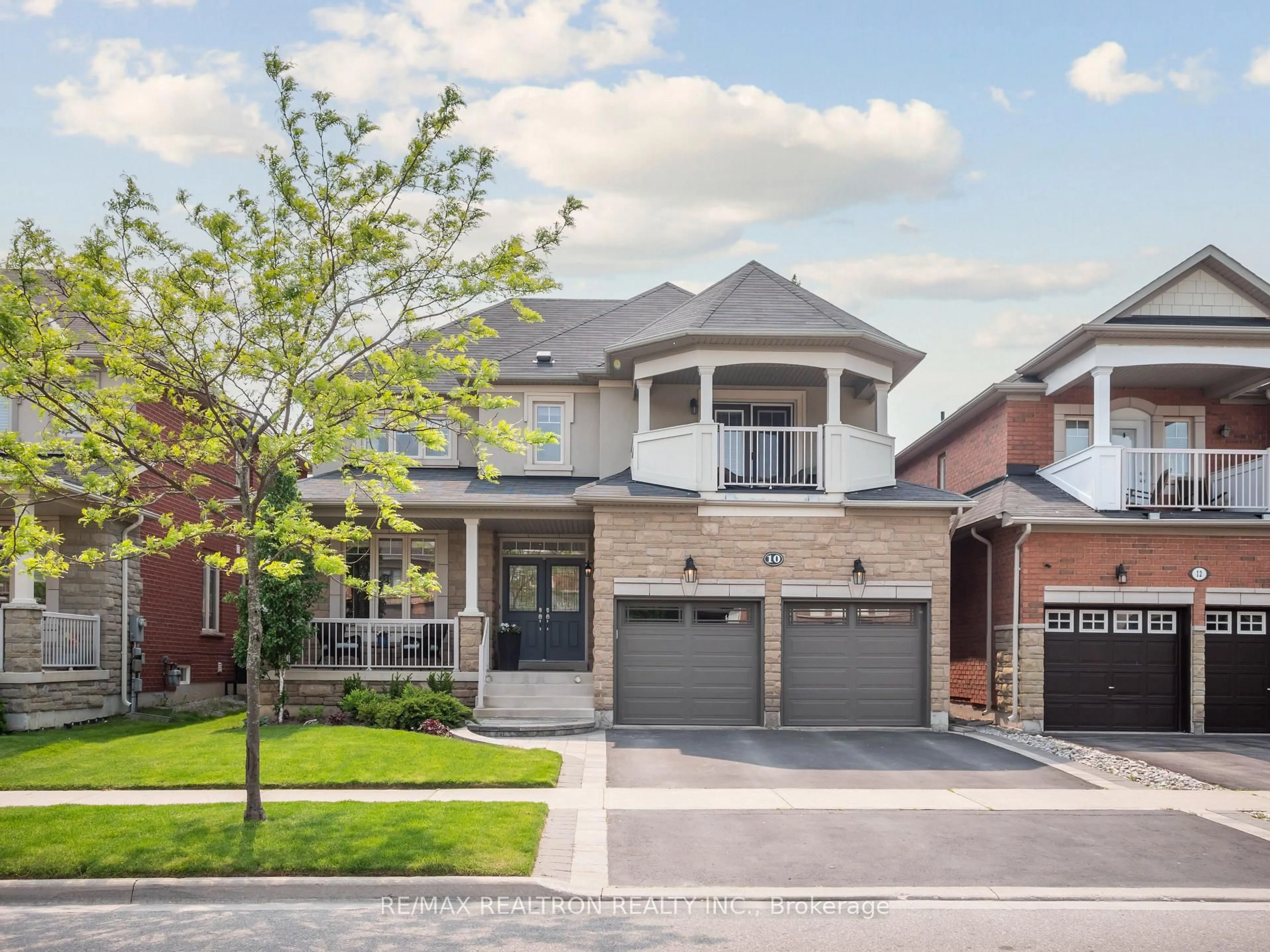 Home with brick exterior material, street for 10 Glade Dr, Richmond Hill Ontario L4E 0G9