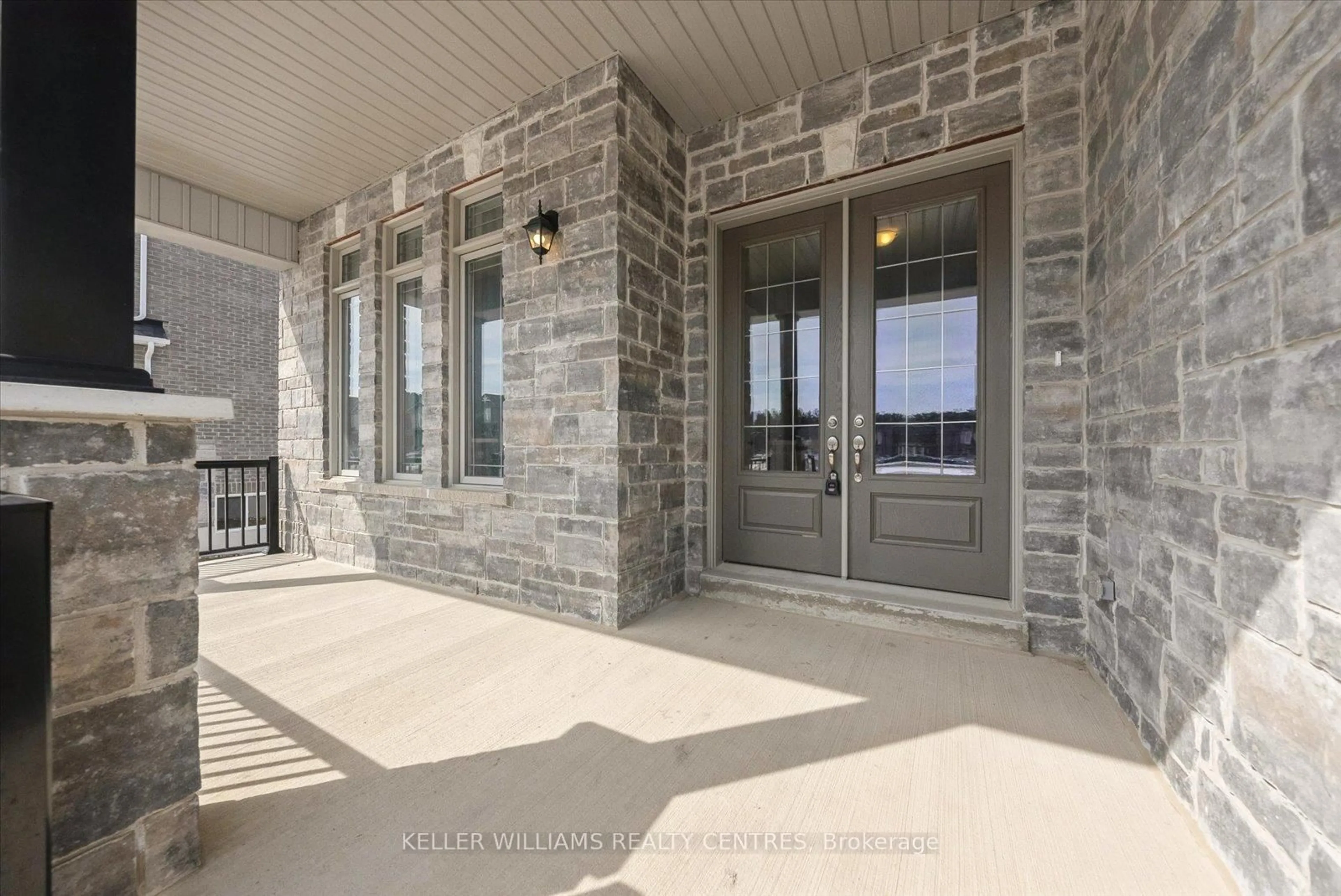 Indoor entryway for 50 Wood Cres, Essa Ontario L3W 0M5