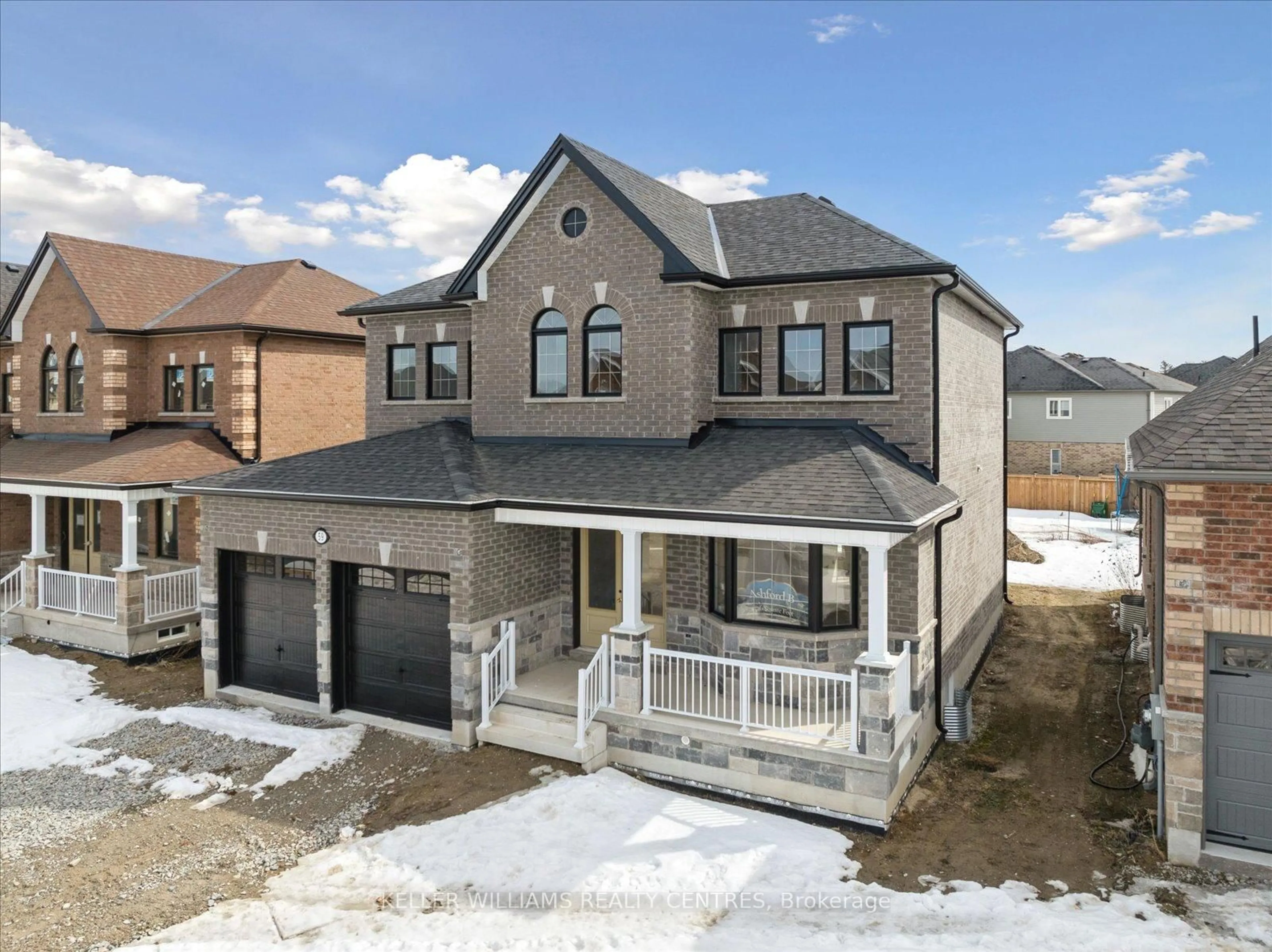 A pic from outside/outdoor area/front of a property/back of a property/a pic from drone, street for 59 Wood Cres, Essa Ontario L3W 0M5