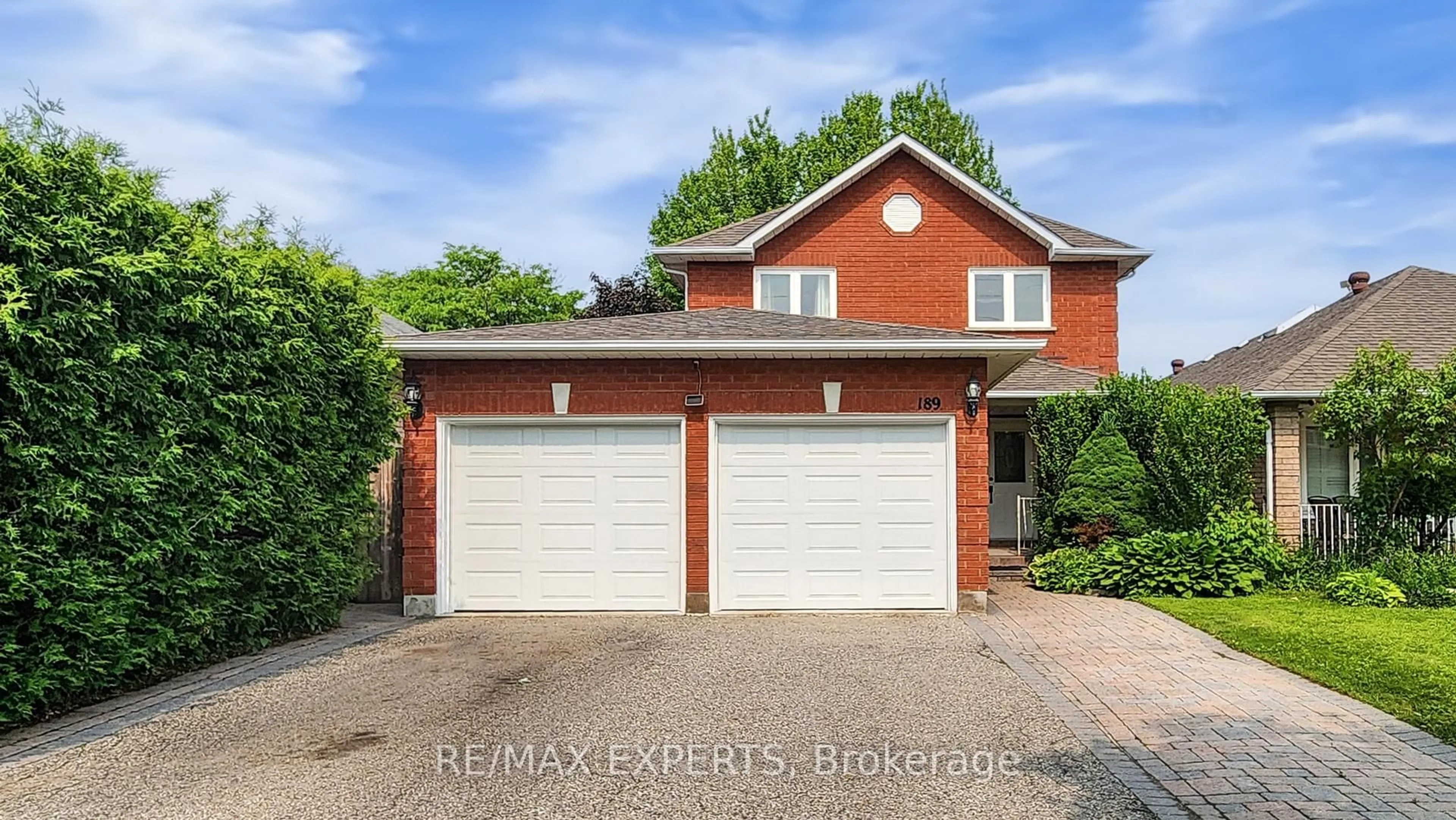 Home with brick exterior material, street for 189 Castlepoint Dr, Vaughan Ontario L4H 1G5