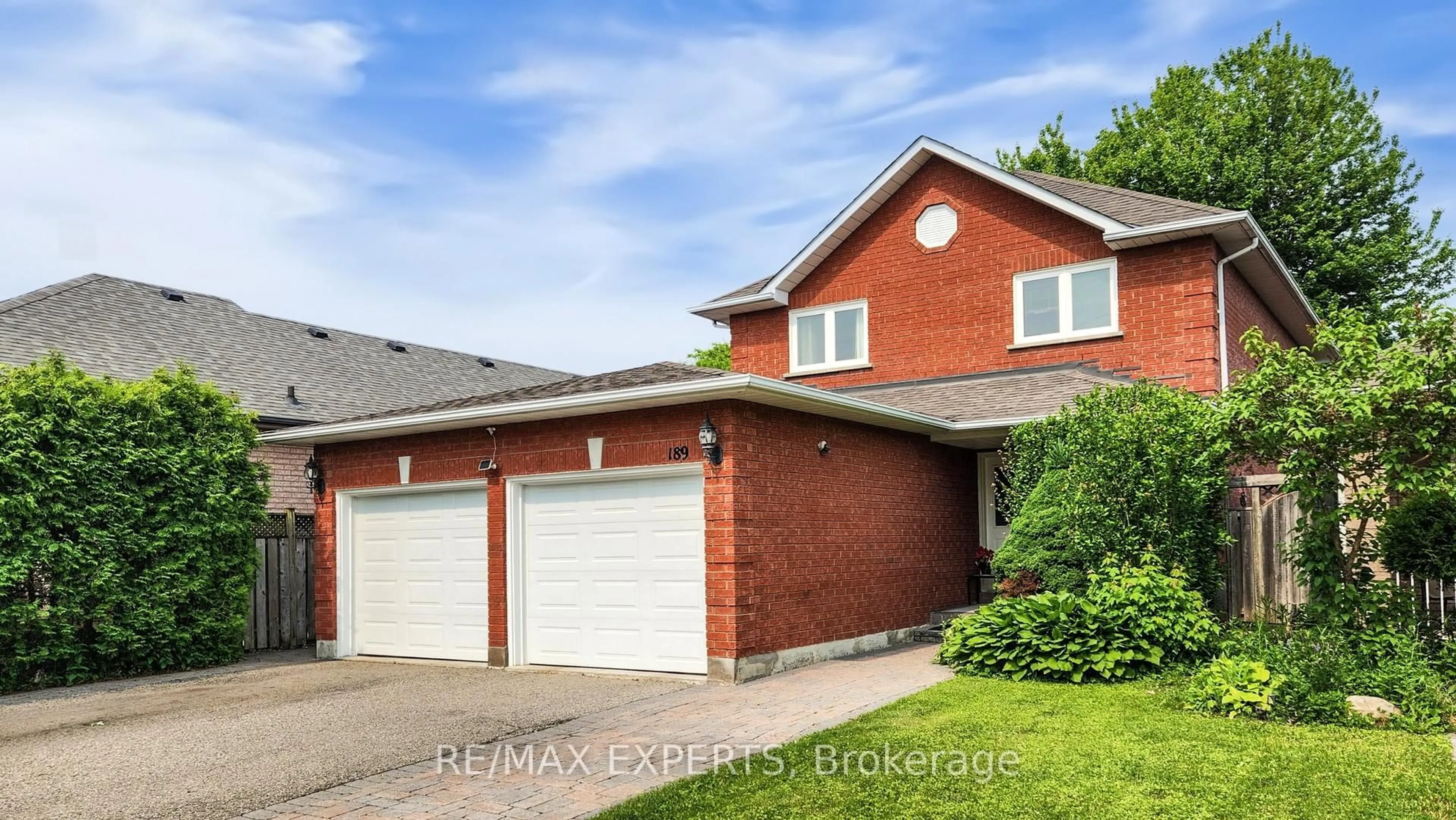 Home with brick exterior material, unknown for 189 Castlepoint Dr, Vaughan Ontario L4H 1G5