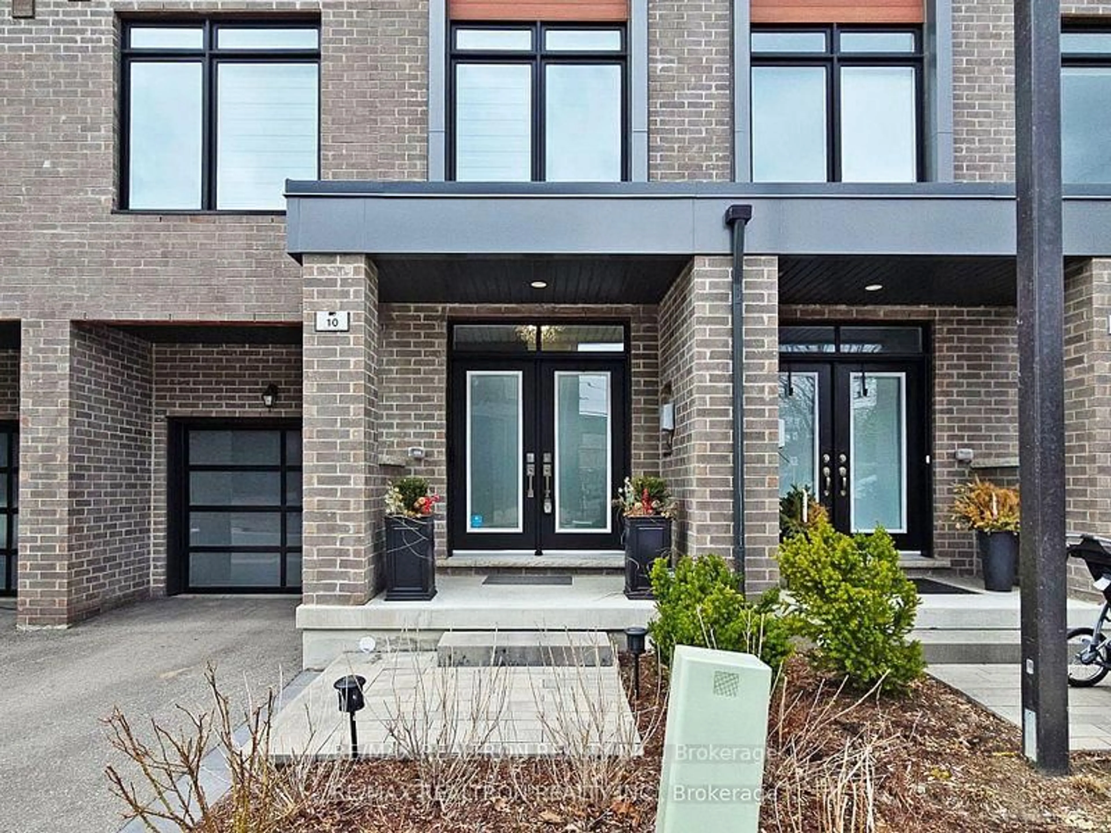 Home with brick exterior material, street for 10 Shatner Turnabout, Vaughan Ontario L4L 0M4