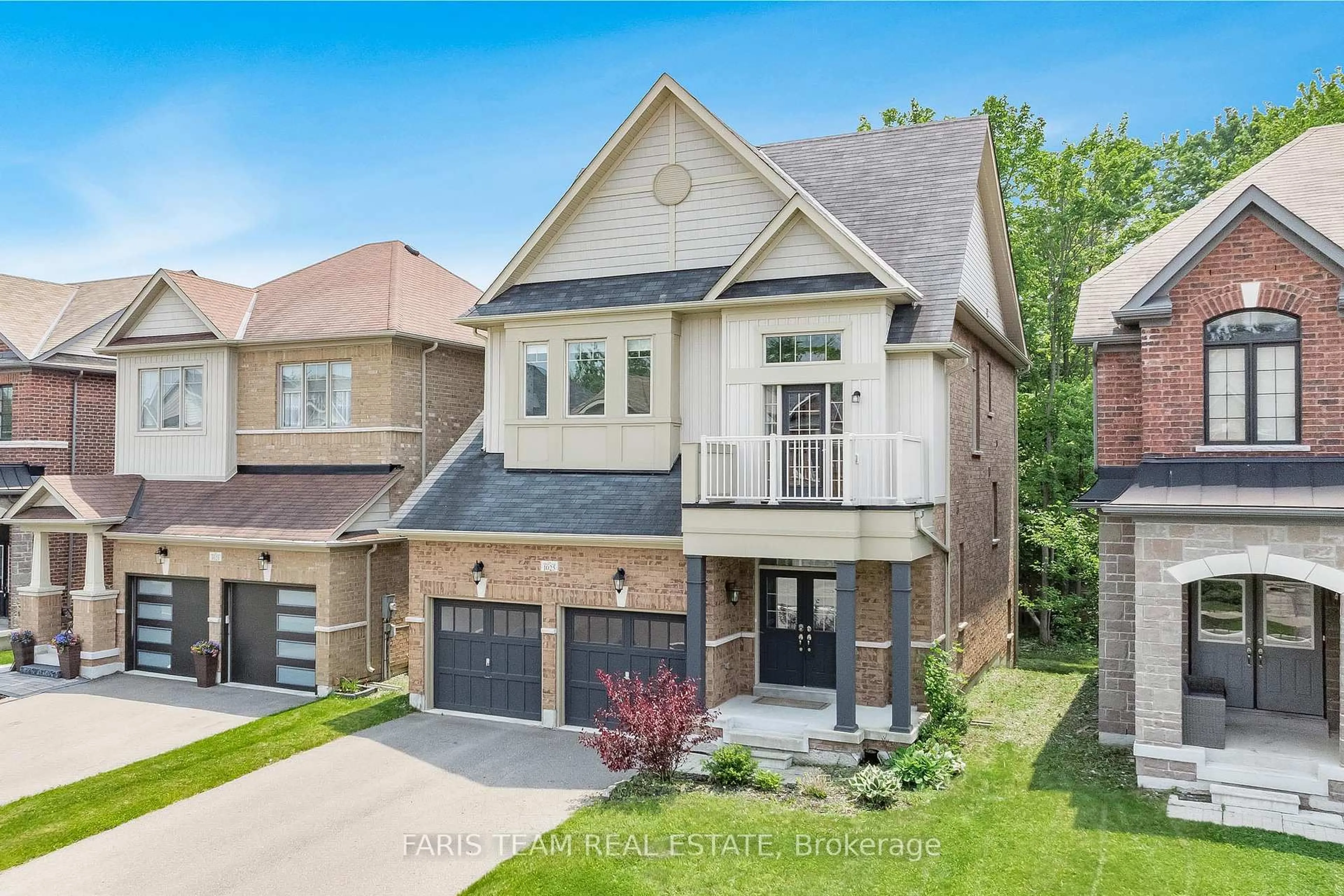 Home with brick exterior material, street for 1025 Abram Crt, Innisfil Ontario L9S 0K3