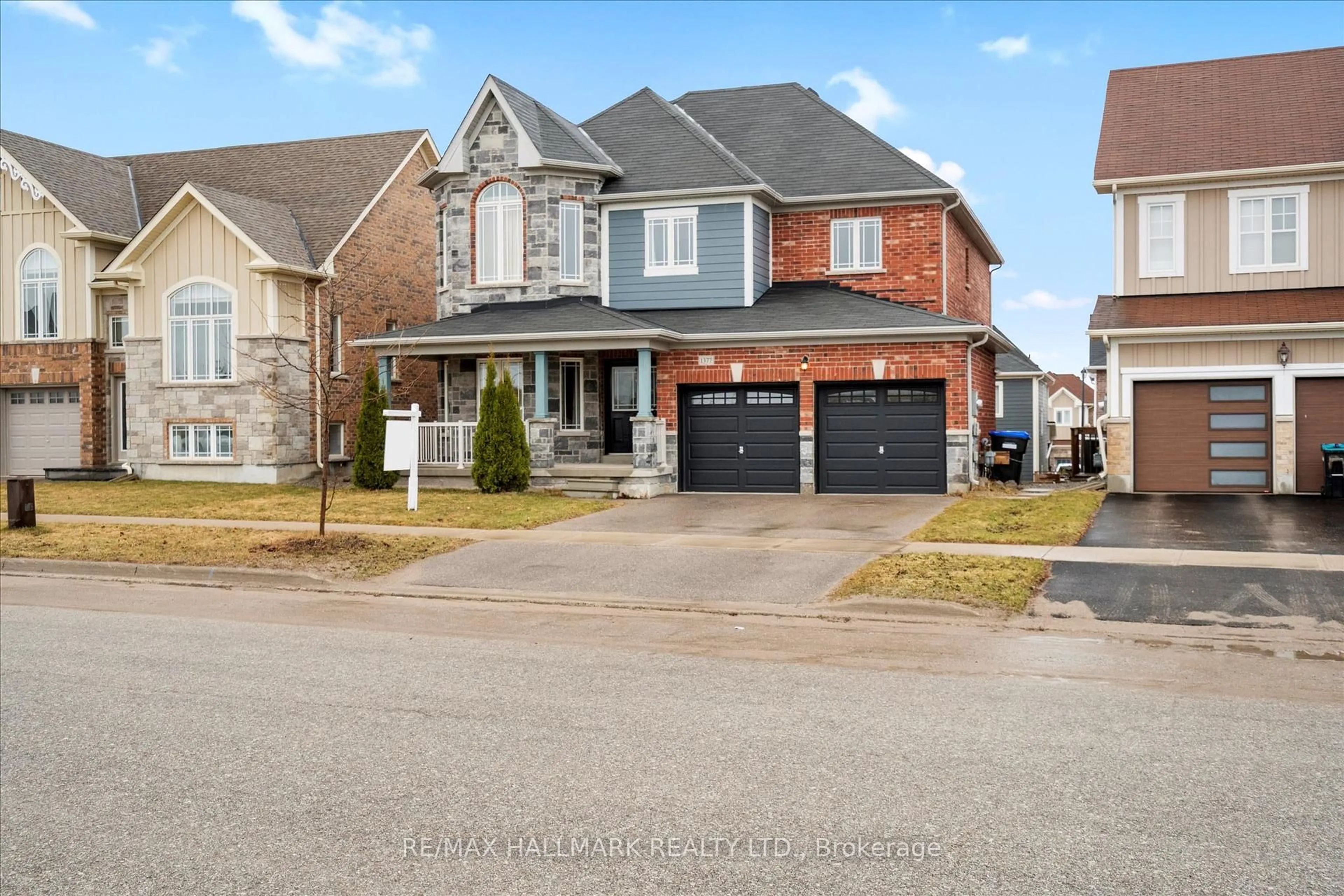 Home with brick exterior material, street for 1377 Lormel Gate, Innisfil Ontario L0L 1W0