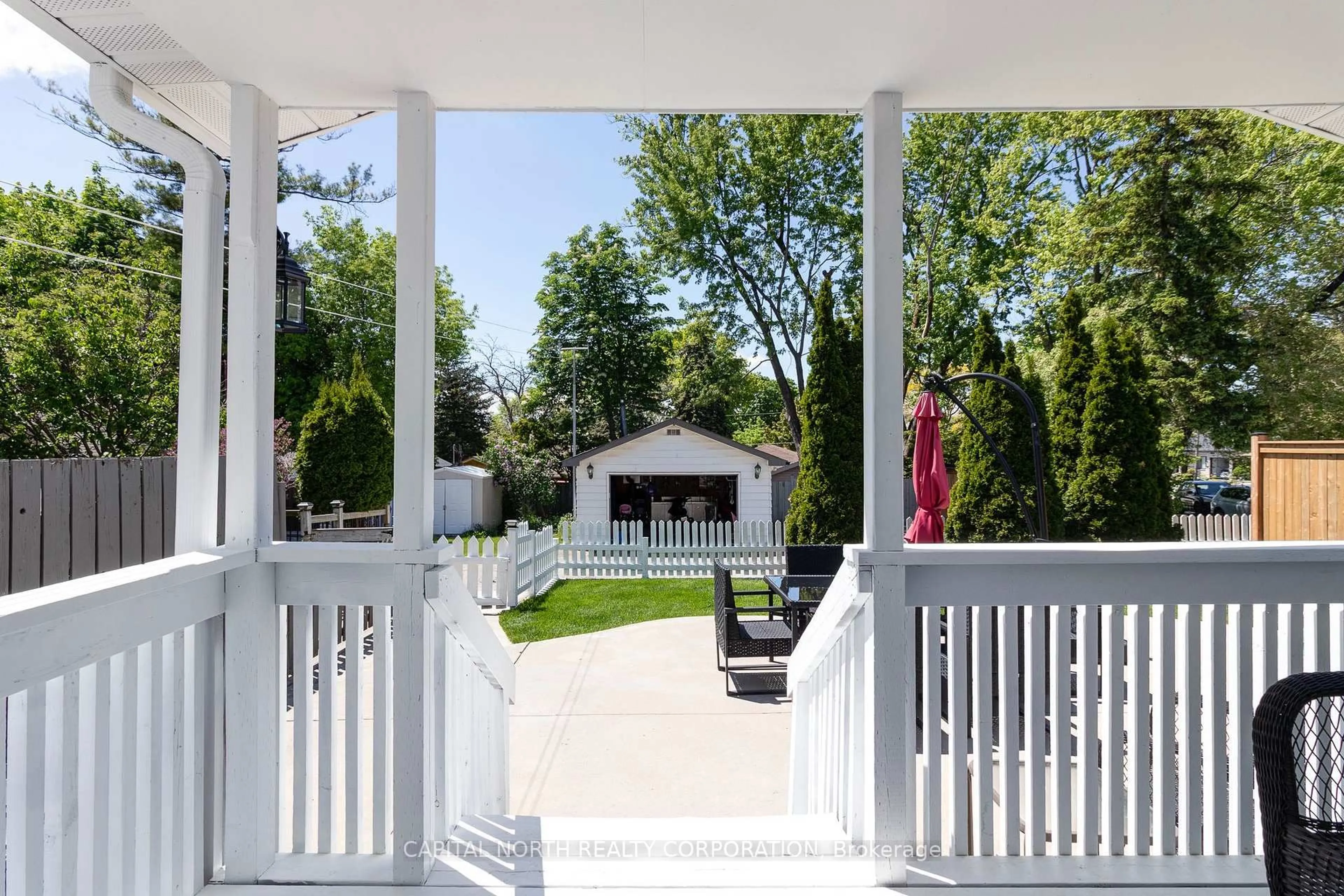 Patio, street for 8298 Kipling Ave, Vaughan Ontario L4L 2A6