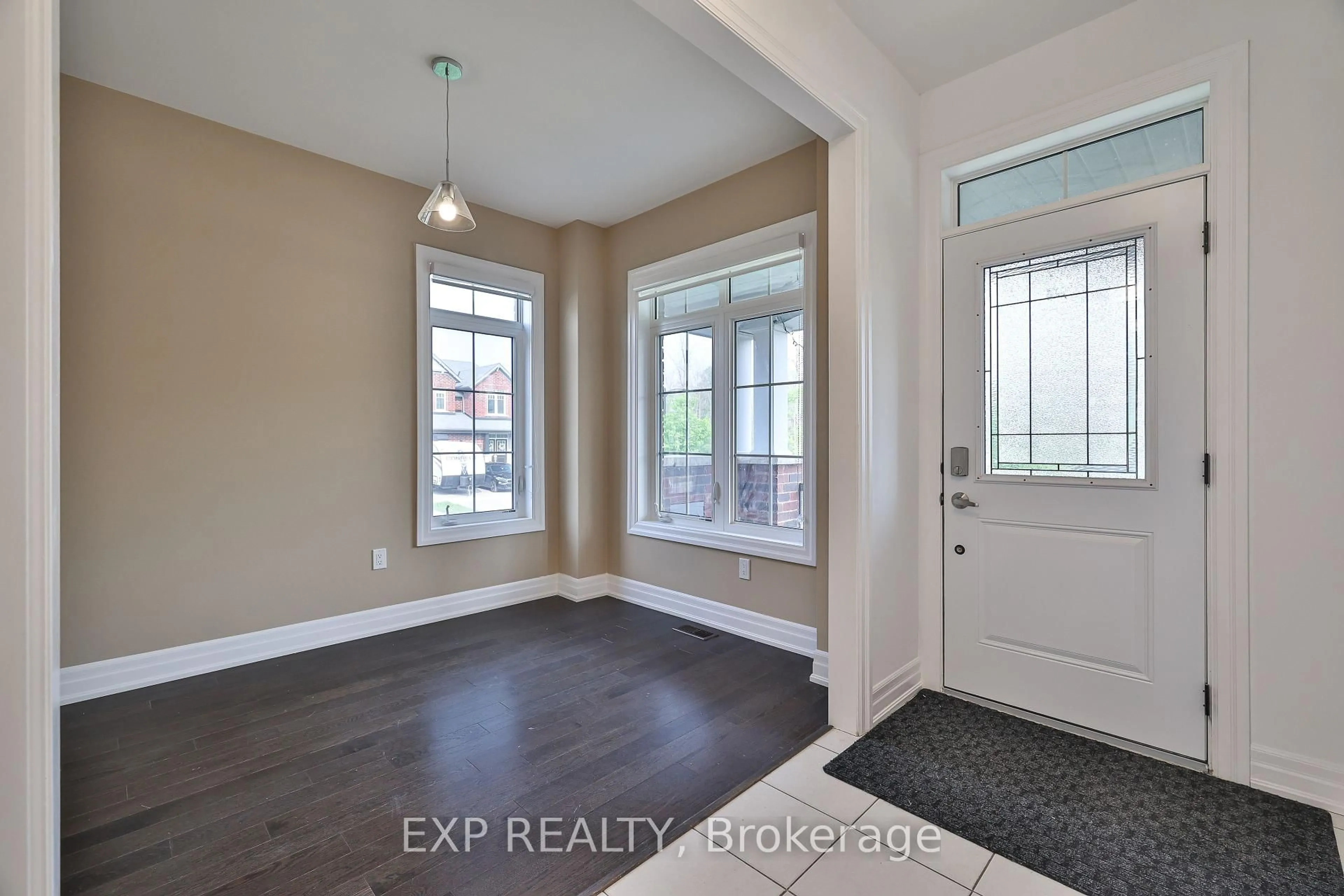 Indoor entryway for 1487 Farrow Cres Cres, Innisfil Ontario L9S 0L6