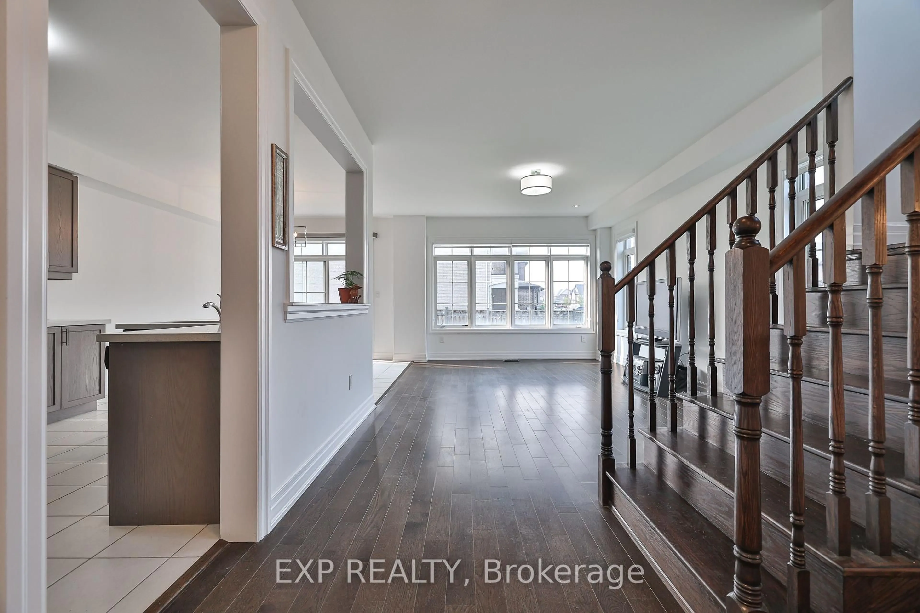 Indoor entryway for 1487 Farrow Cres Cres, Innisfil Ontario L9S 0L6