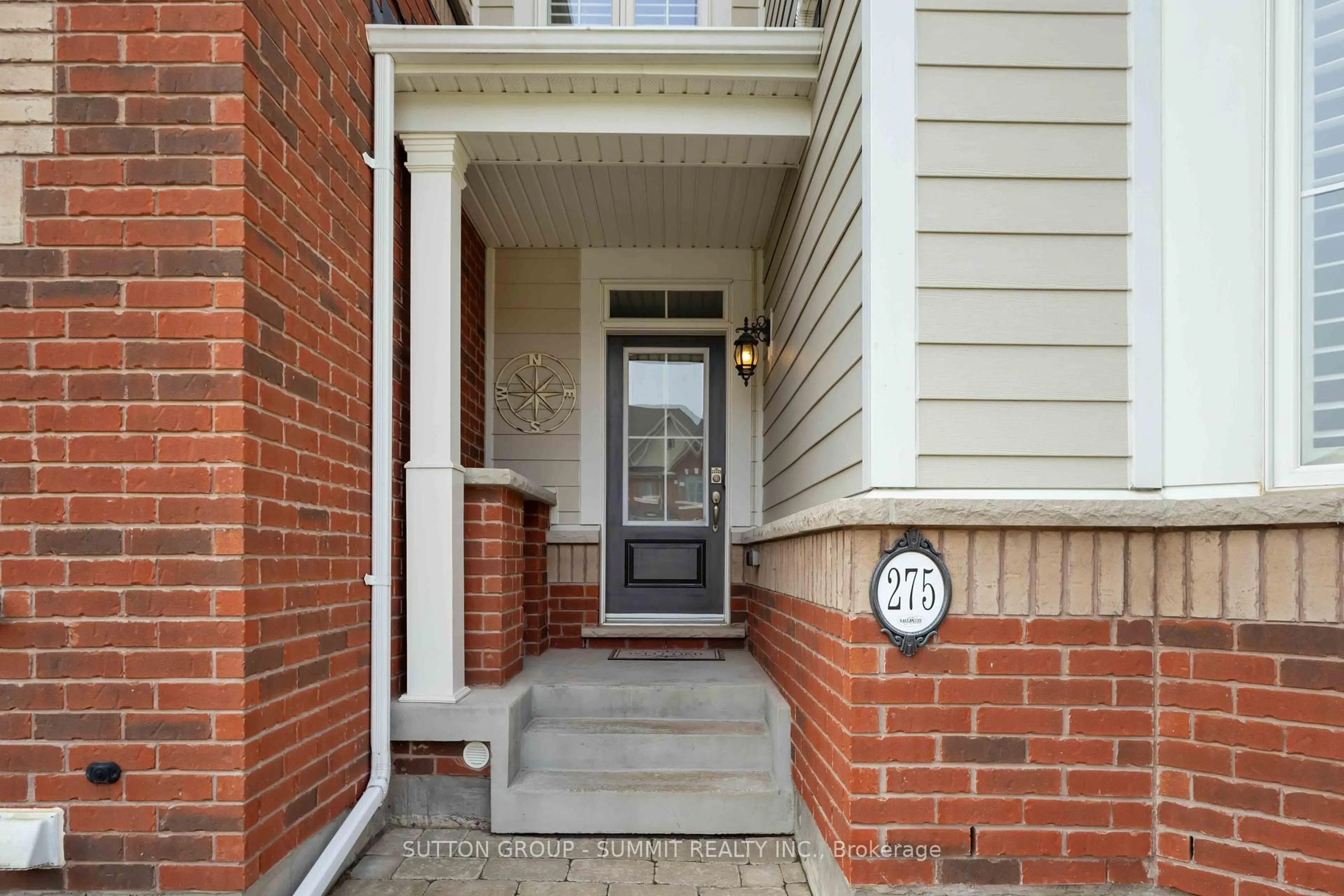 Indoor entryway for 275 Riverlands Ave, Markham Ontario L6B 0V9