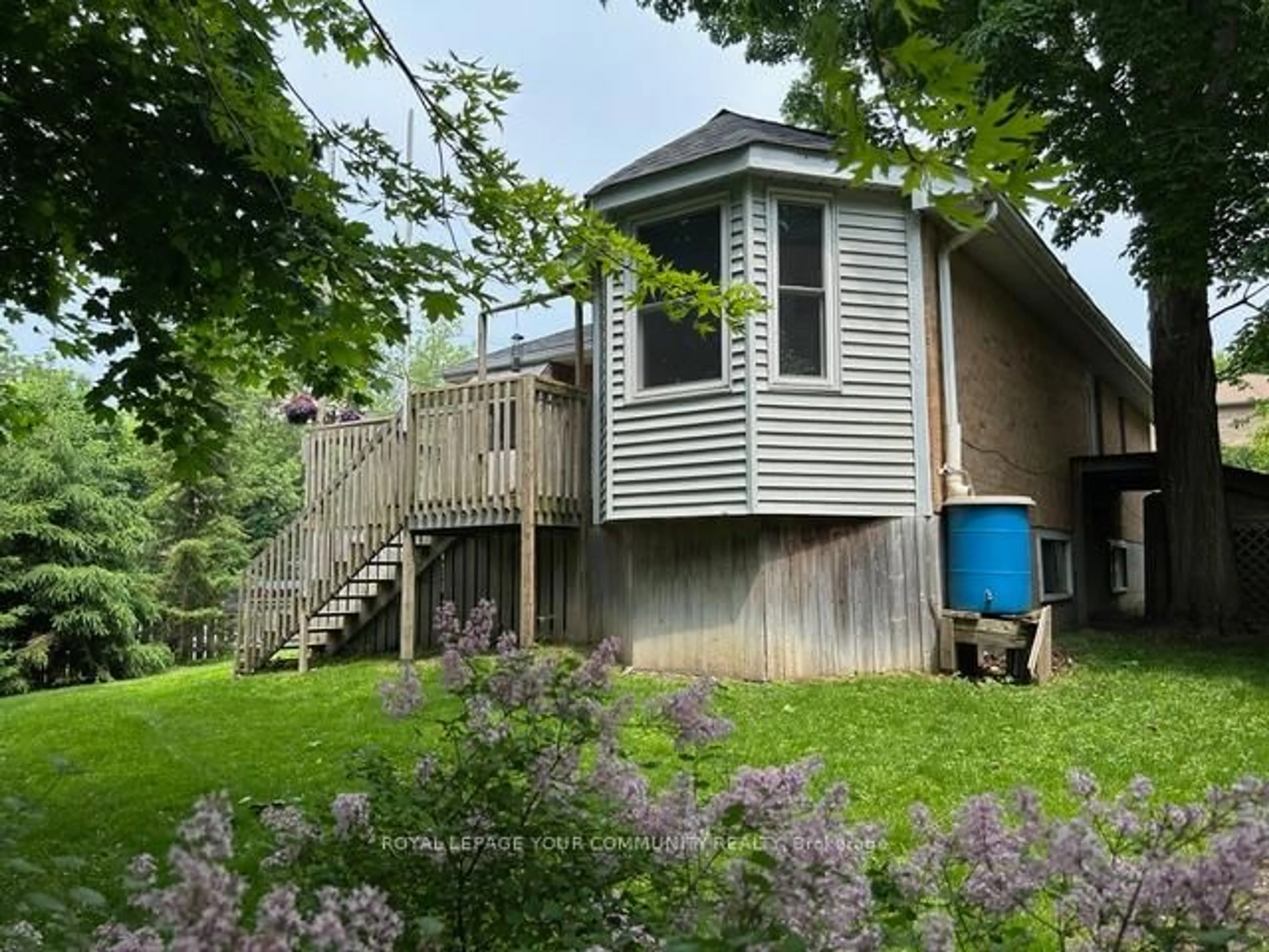 Shed for 41 Pineway Ave, Georgina Ontario L4P 1X7