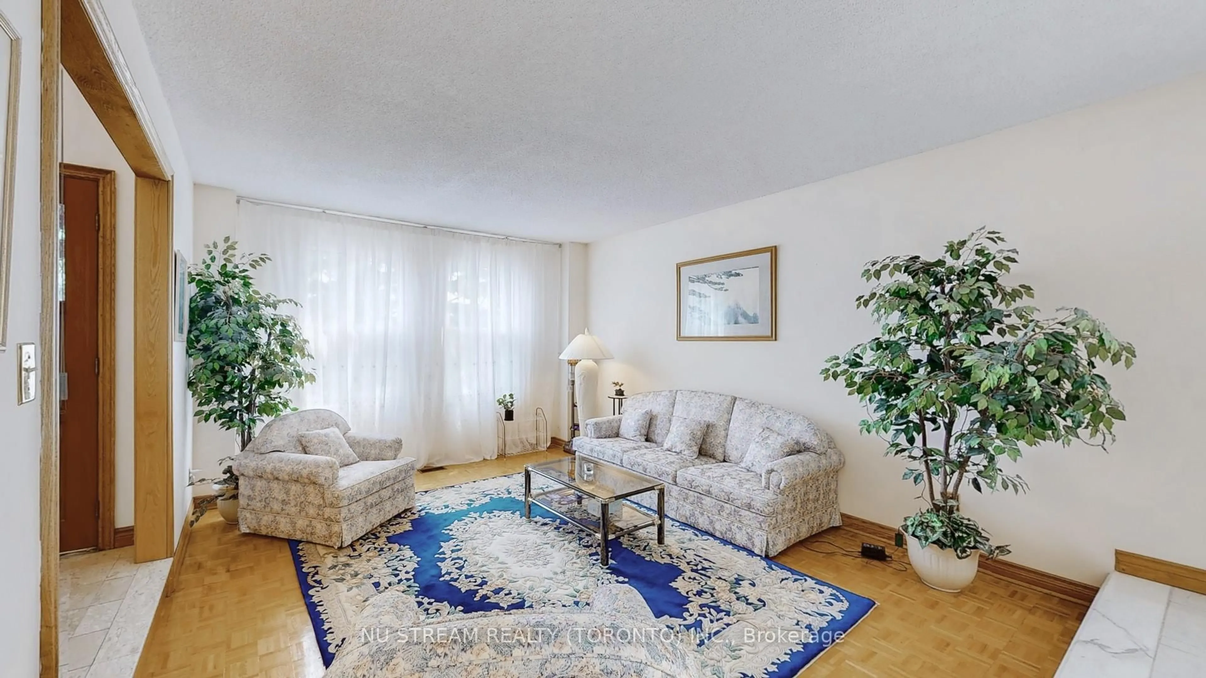 Living room with furniture, unknown for 2 Winston Rd, Markham Ontario L3R 7C9