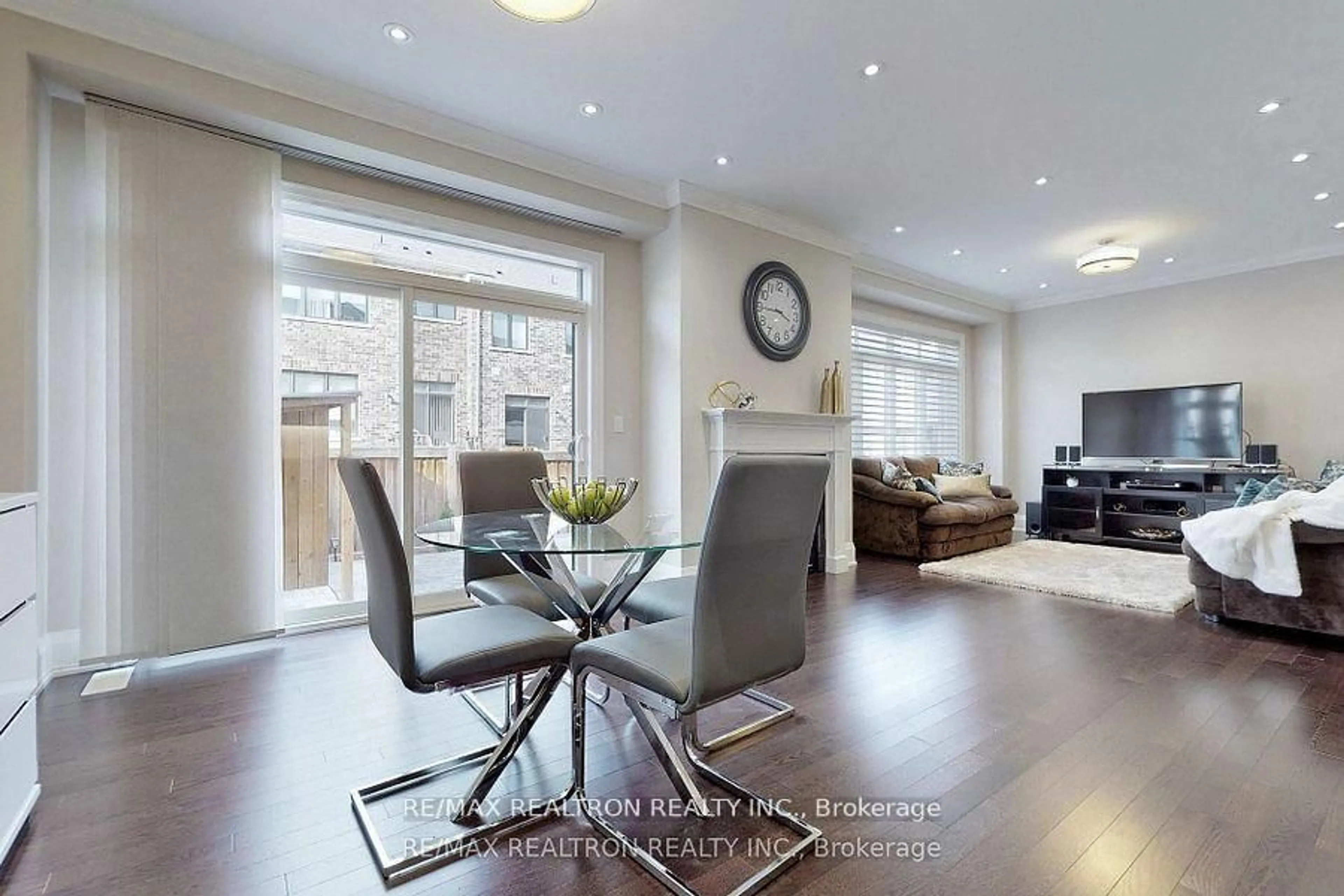 Unknown for 138 Chessington Ave, East Gwillimbury Ontario L9R 0R6