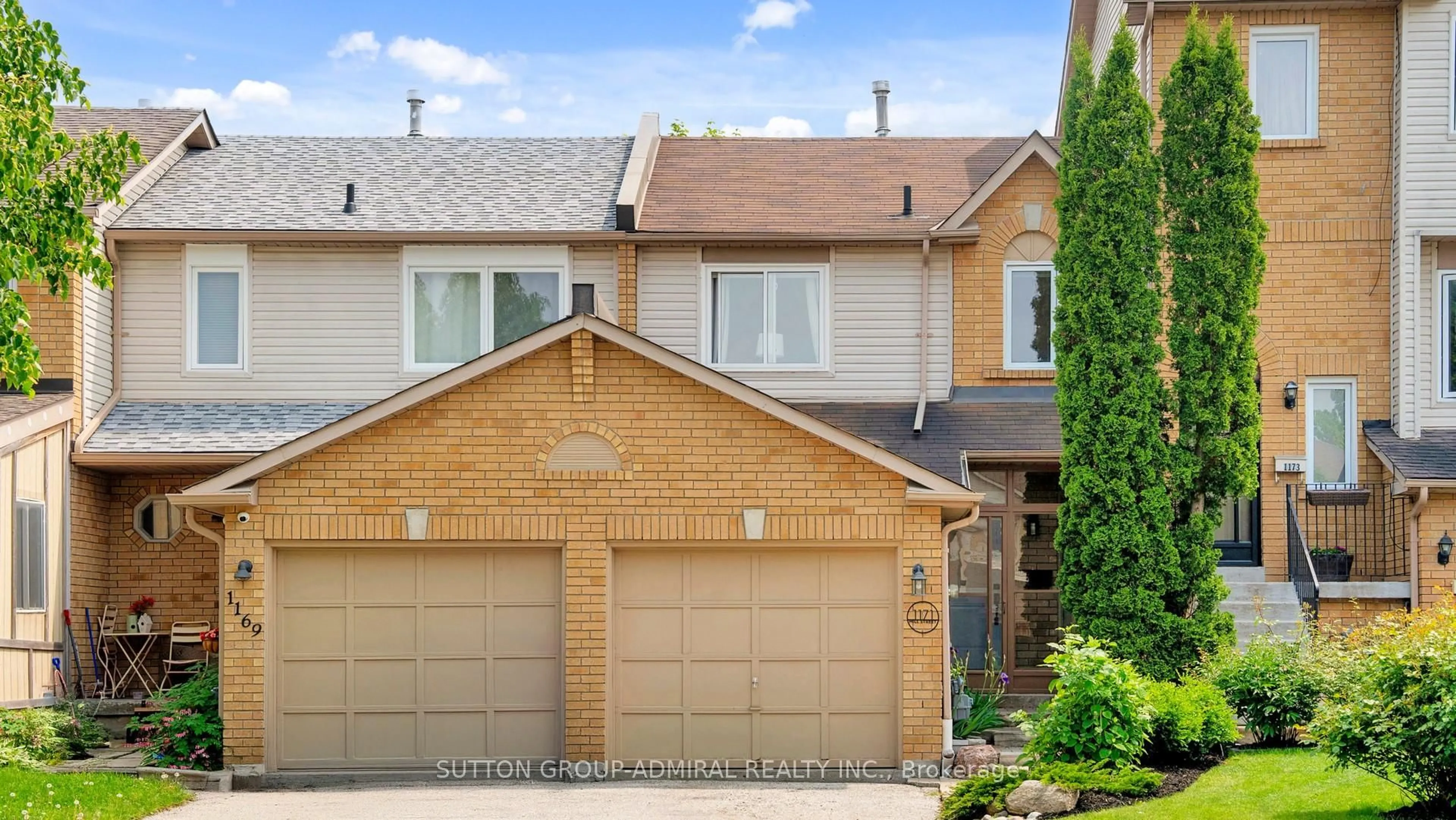 Home with brick exterior material, street for 1171 Hill St, Innisfil Ontario L9S 1Y1