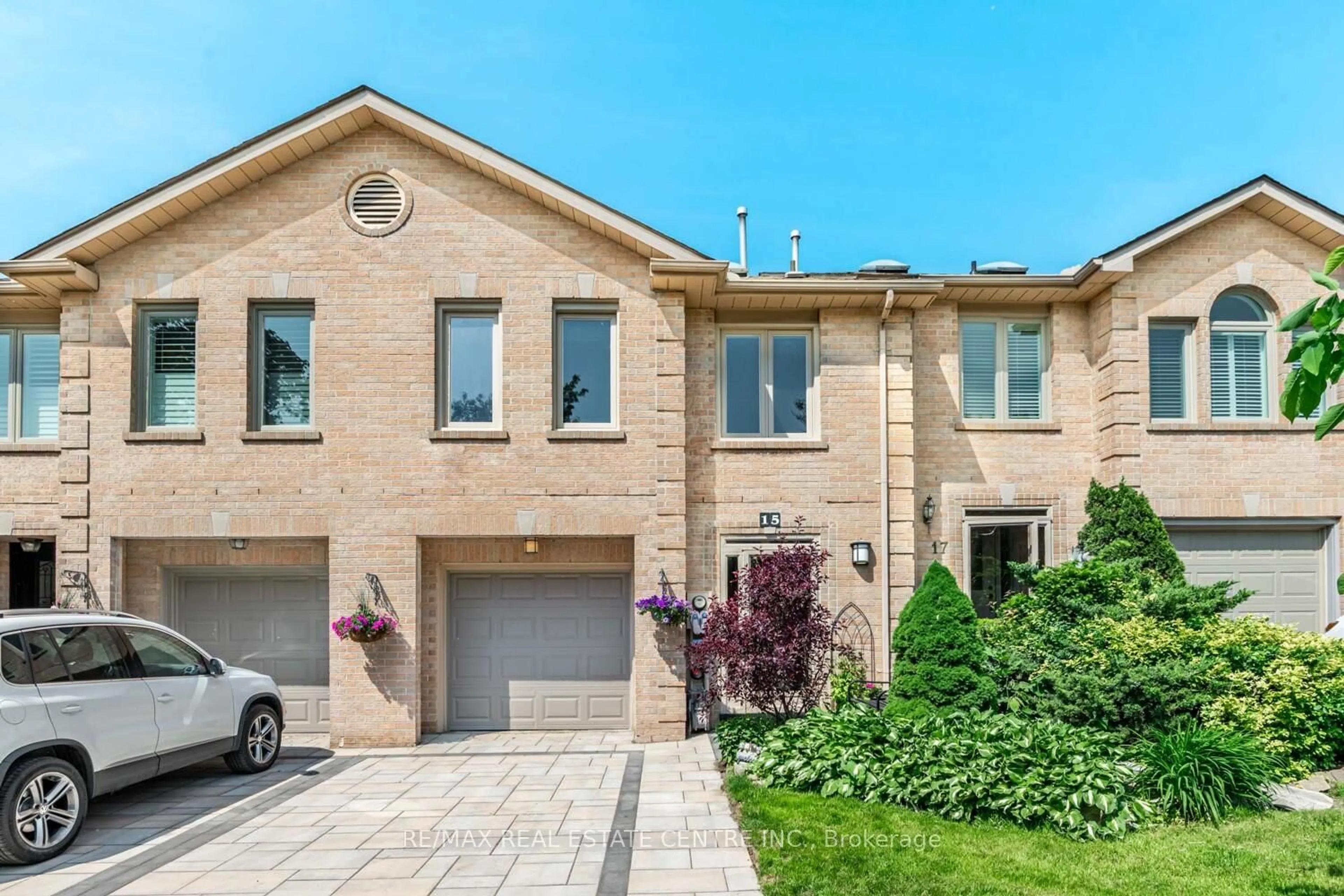 Home with brick exterior material, street for 15 Rockingham Crt, Markham Ontario L3T 7R8