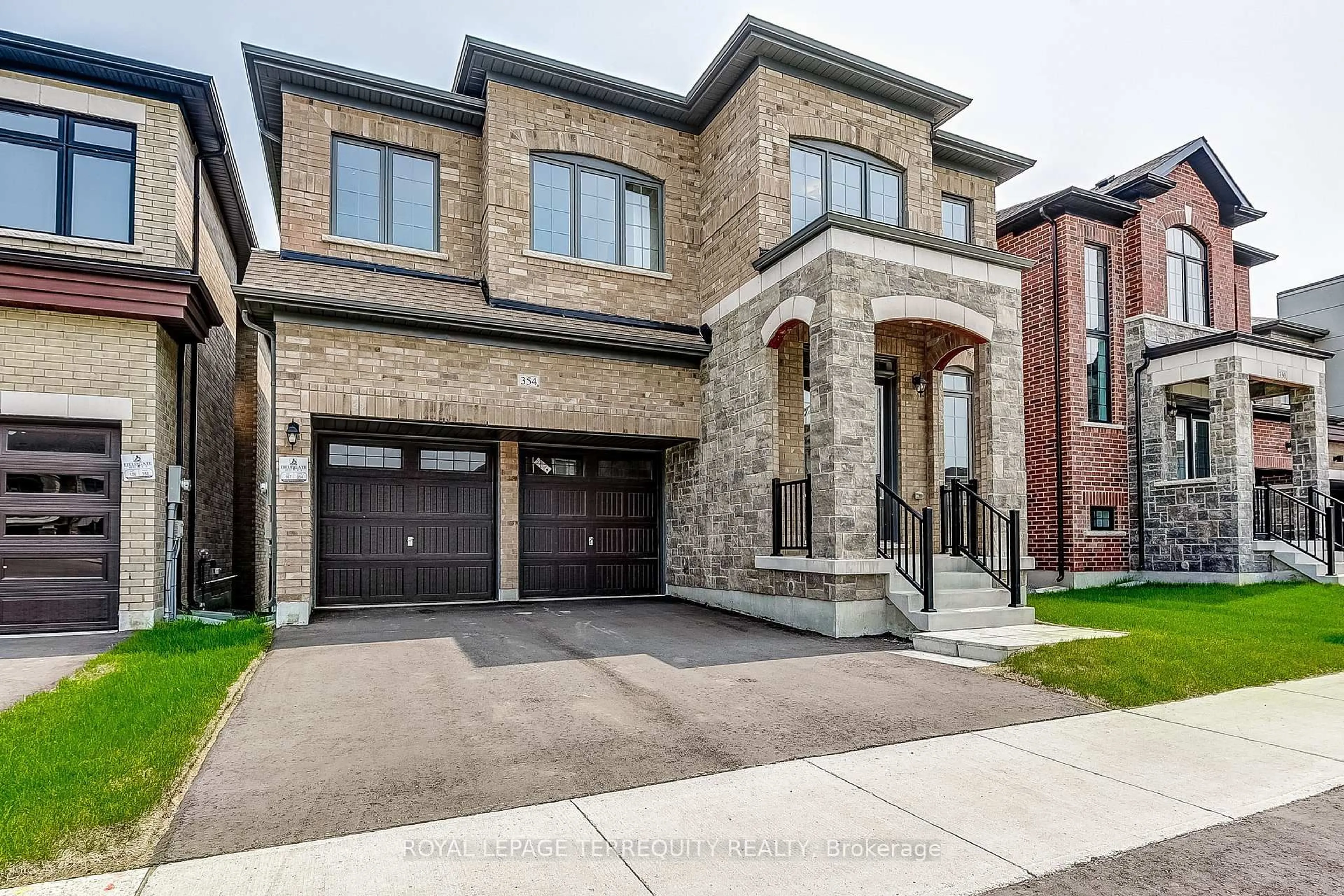Home with brick exterior material, street for 354 Boundary Blvd, Whitchurch-Stouffville Ontario L4A 0S1