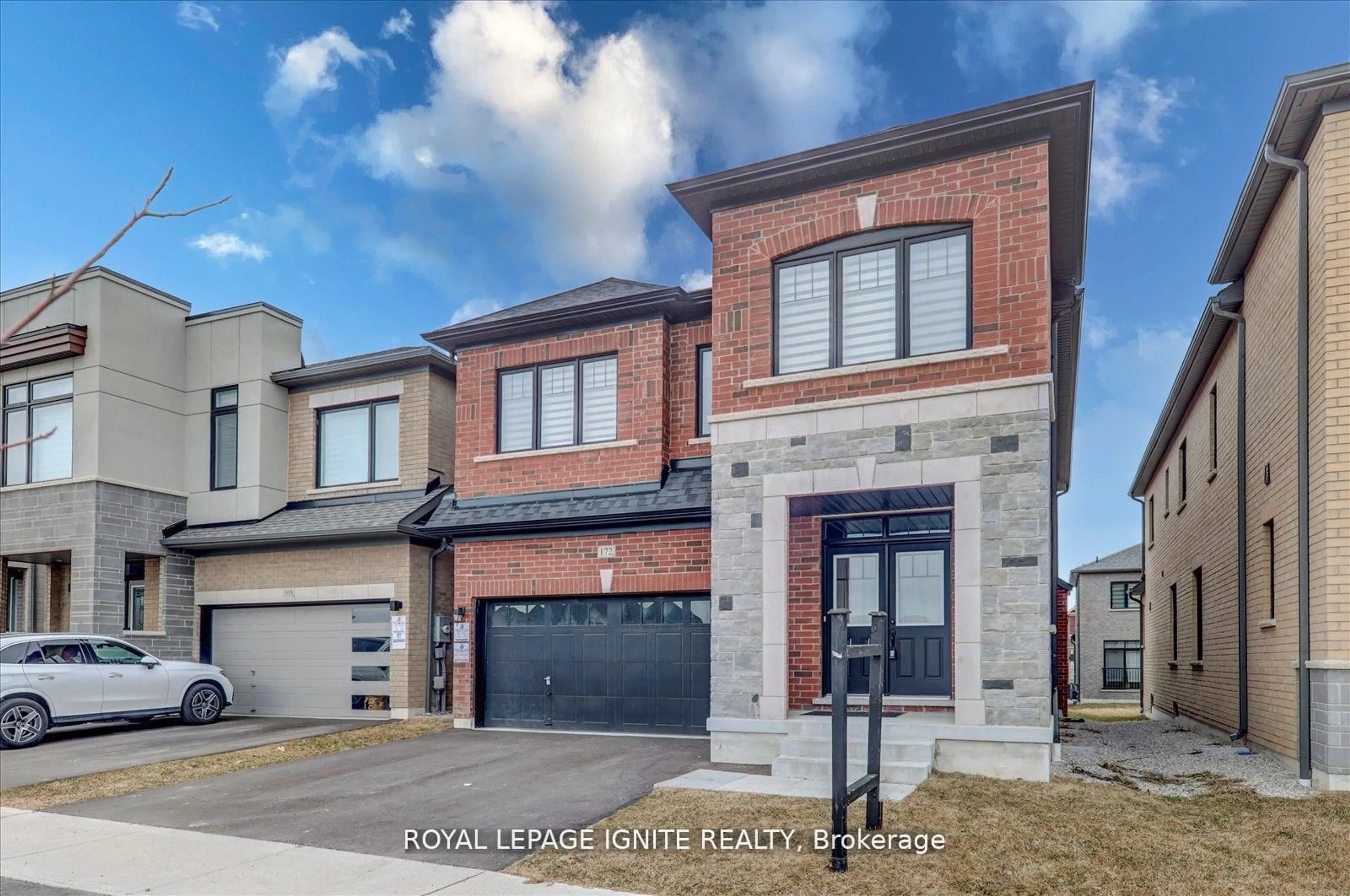 Home with brick exterior material, street for 172 McKean Dr, Whitchurch-Stouffville Ontario L4A 5A8