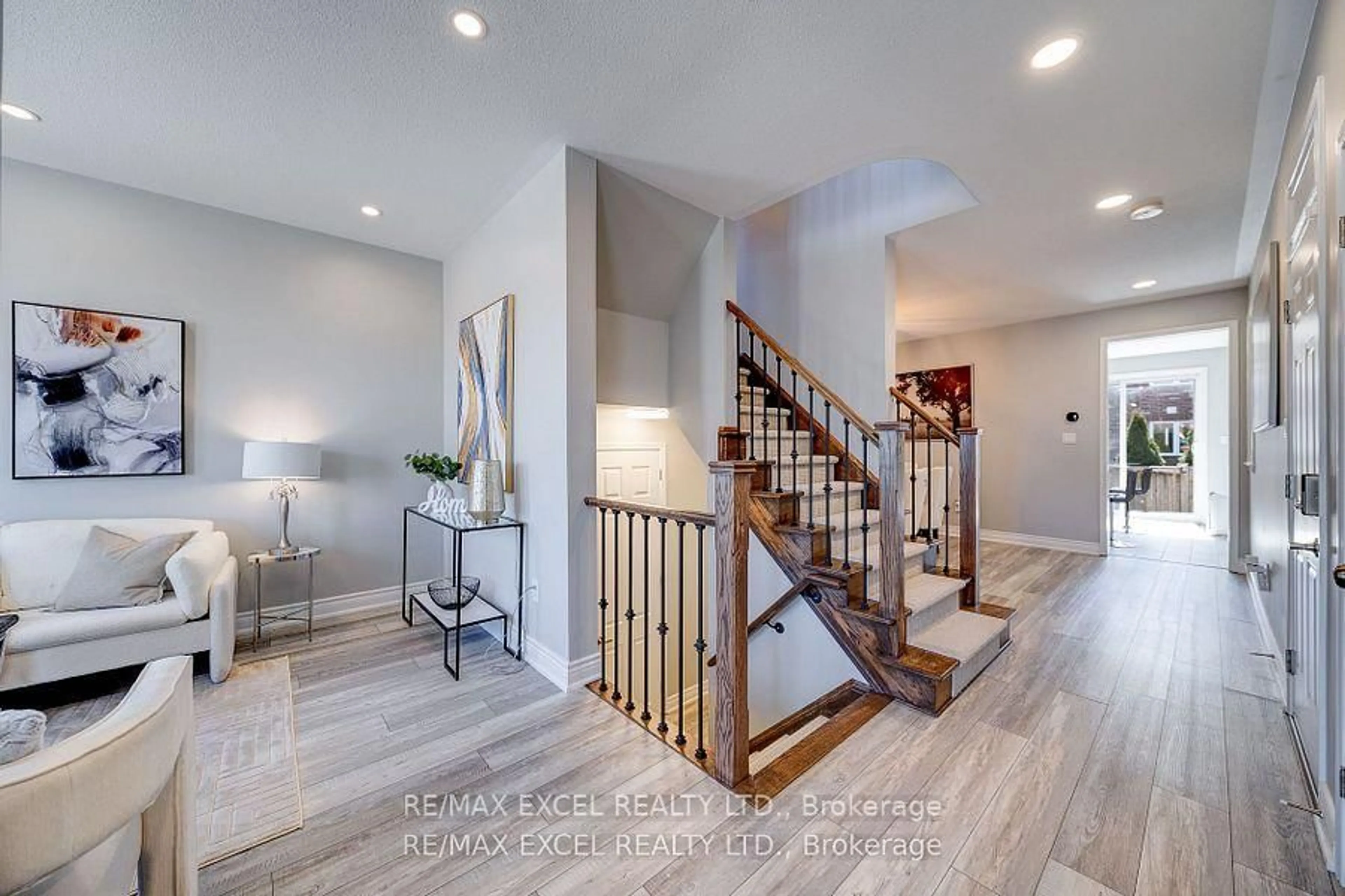 Indoor entryway for 99 James Parrott Ave, Markham Ontario L6E 2B3