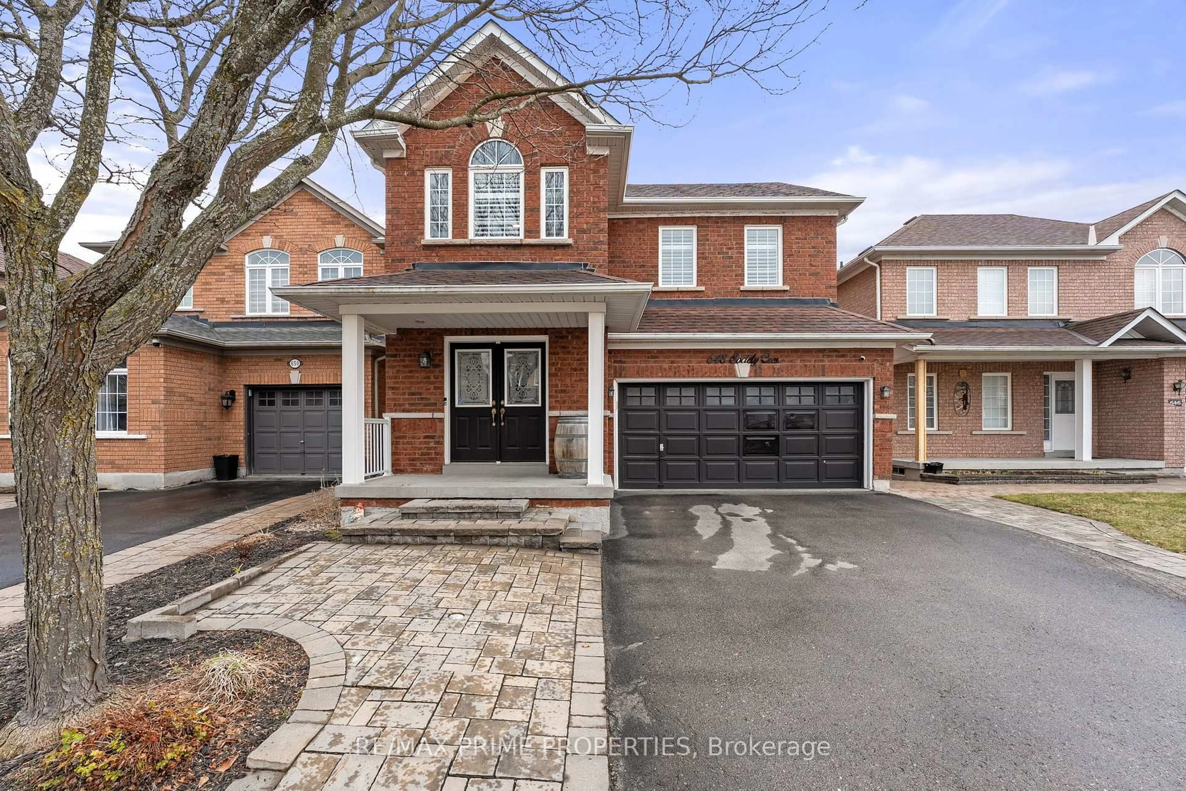 Home with brick exterior material, street for 648 Society Cres, Newmarket Ontario L3X 2V8