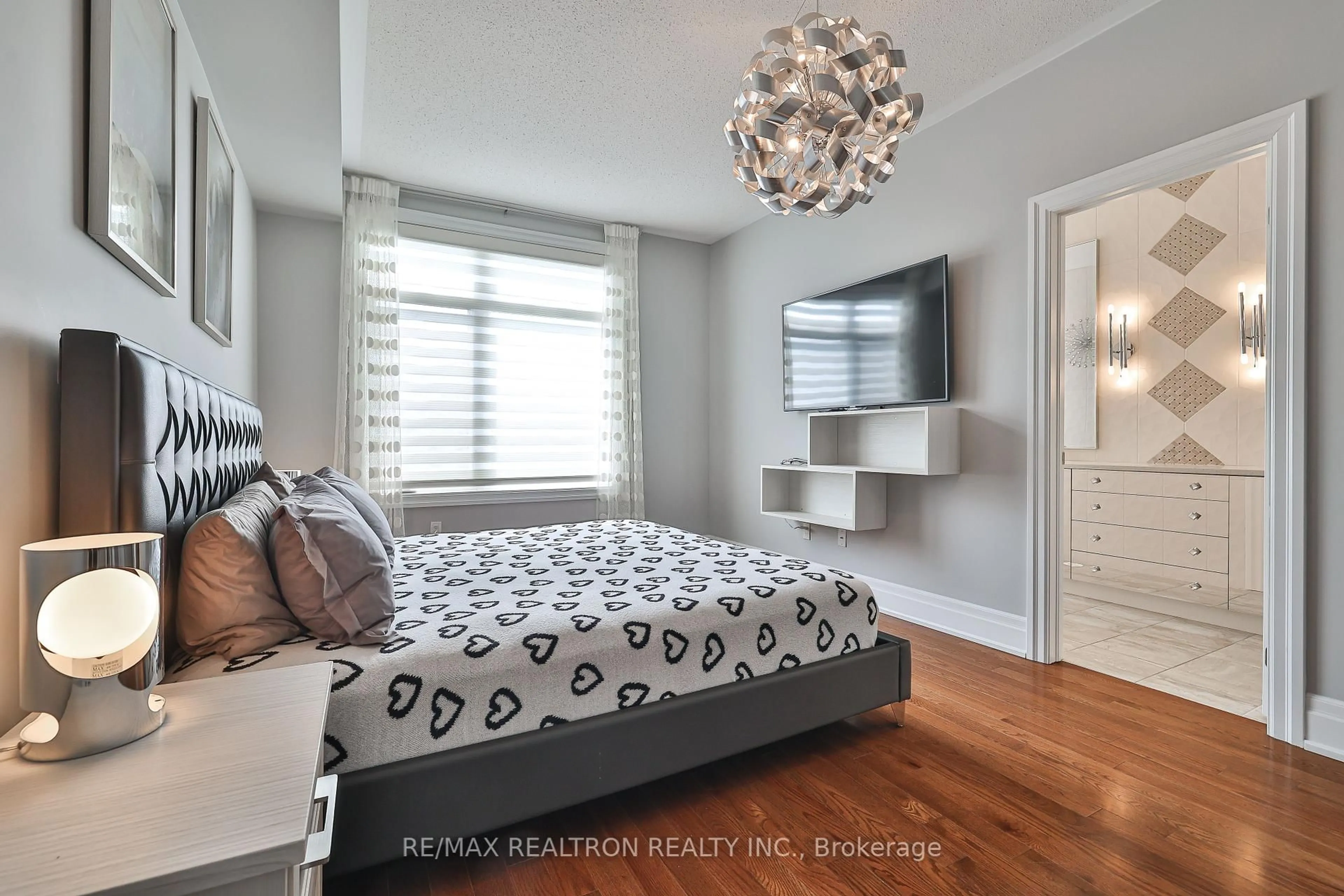 Bedroom with bed, wood/laminate floor for 123 Golden Tr, Vaughan Ontario L6A 5A1