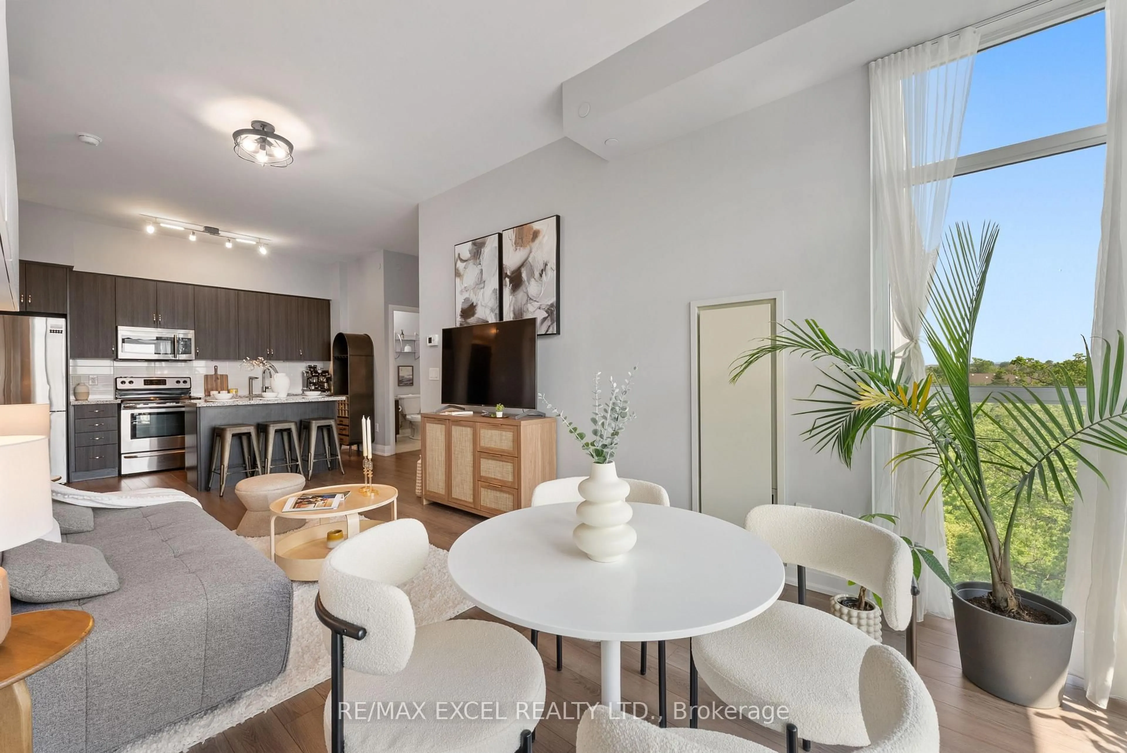 Unknown for 8763 Bayview Ave #528, Richmond Hill Ontario L4B 3V1
