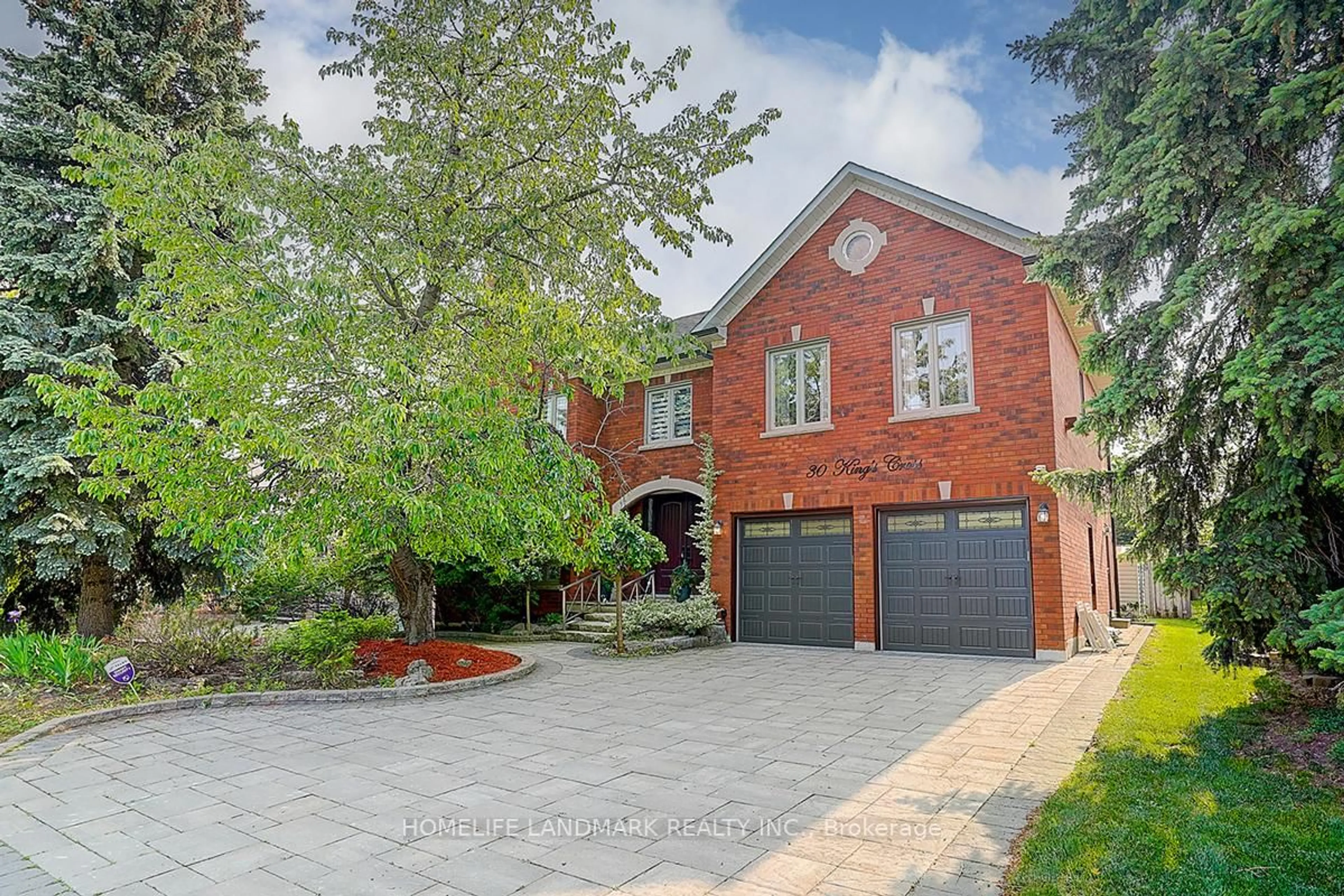 Home with brick exterior material, street for 30 King's Cross Ave, Richmond Hill Ontario L4B 2T1