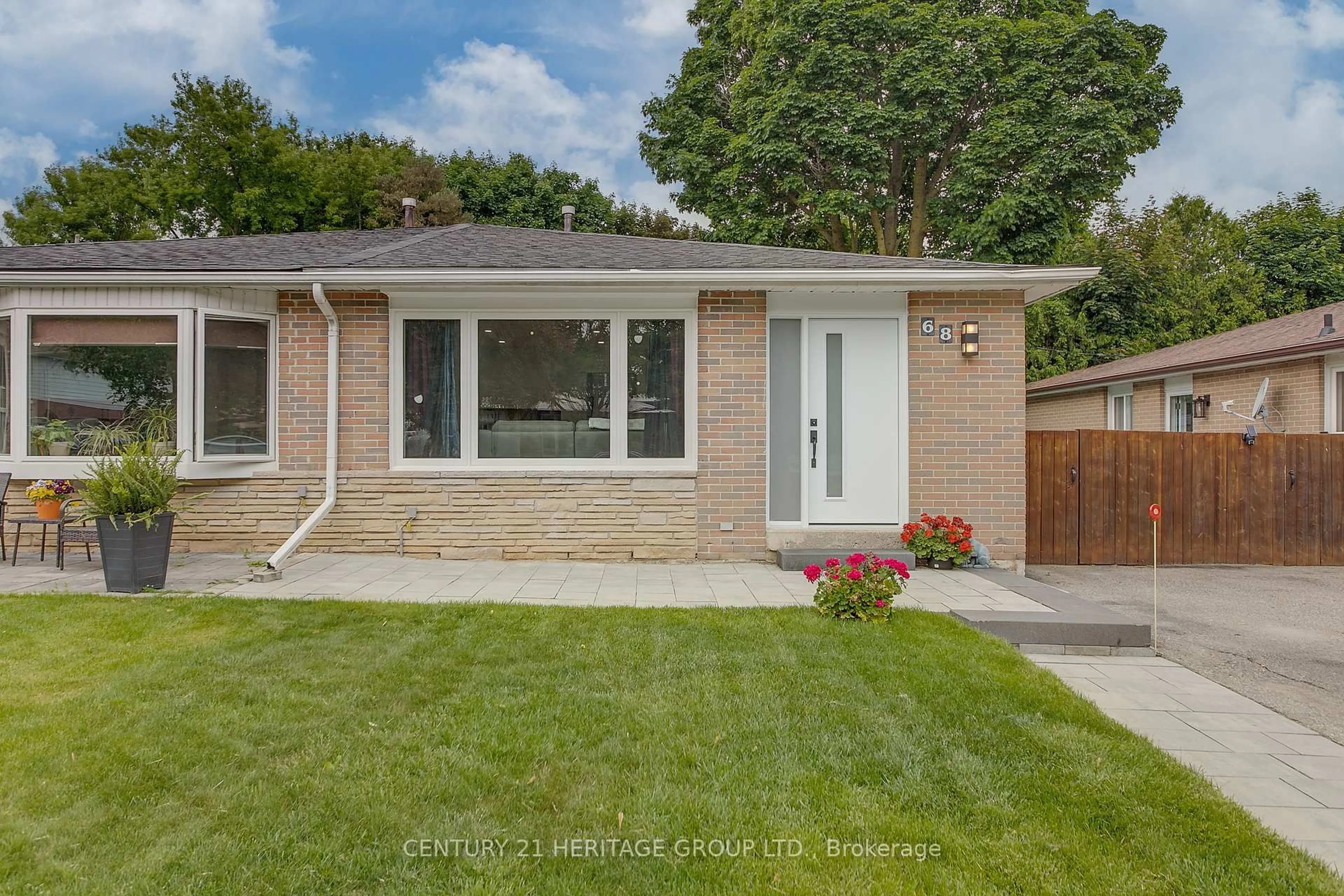 Home with vinyl exterior material, street for 68 Adeline Ave, New Tecumseth Ontario L0G 1W0