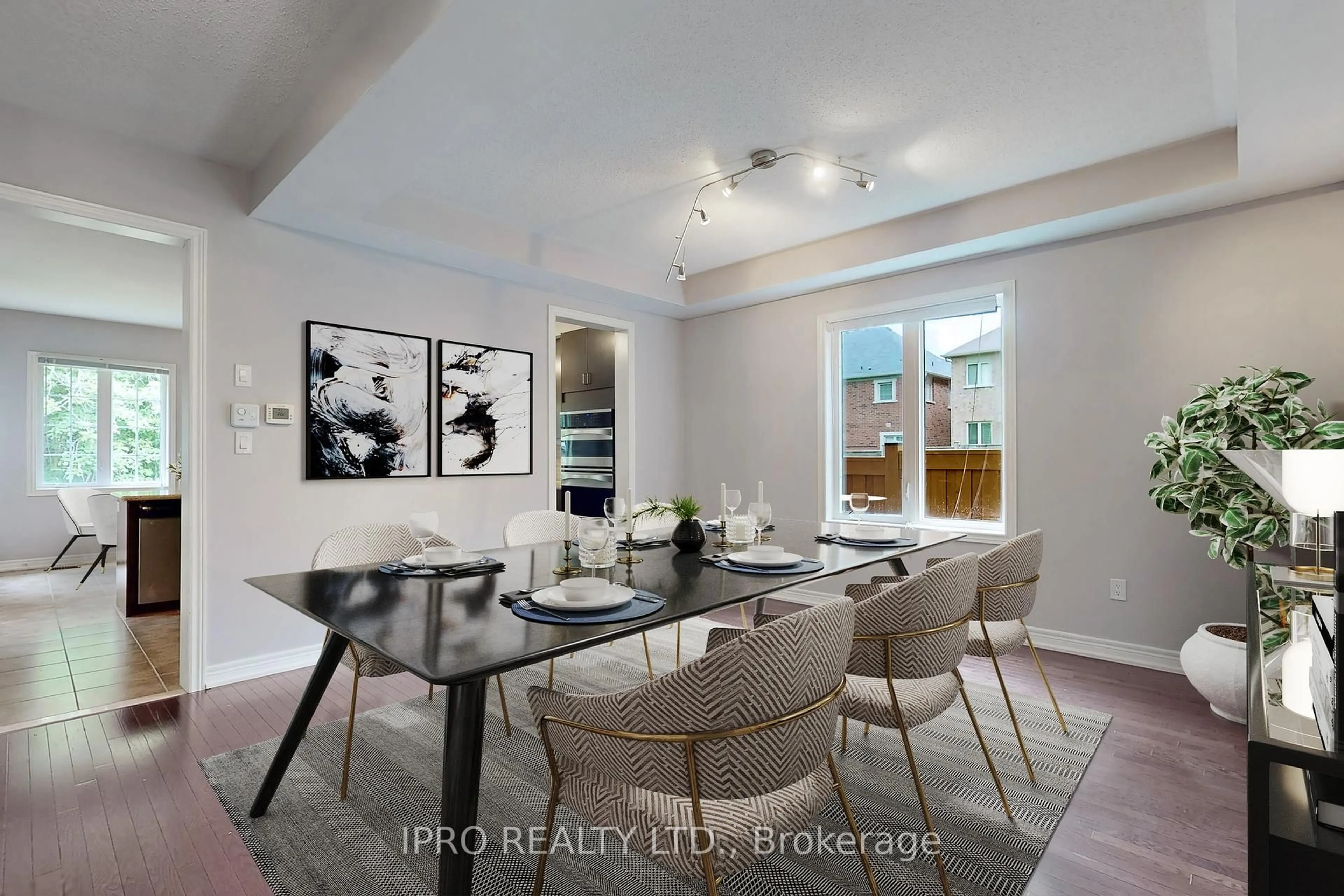 Dining room, ceramic/tile floor for 1292 Mccron Cres, Newmarket Ontario L3X 0C7
