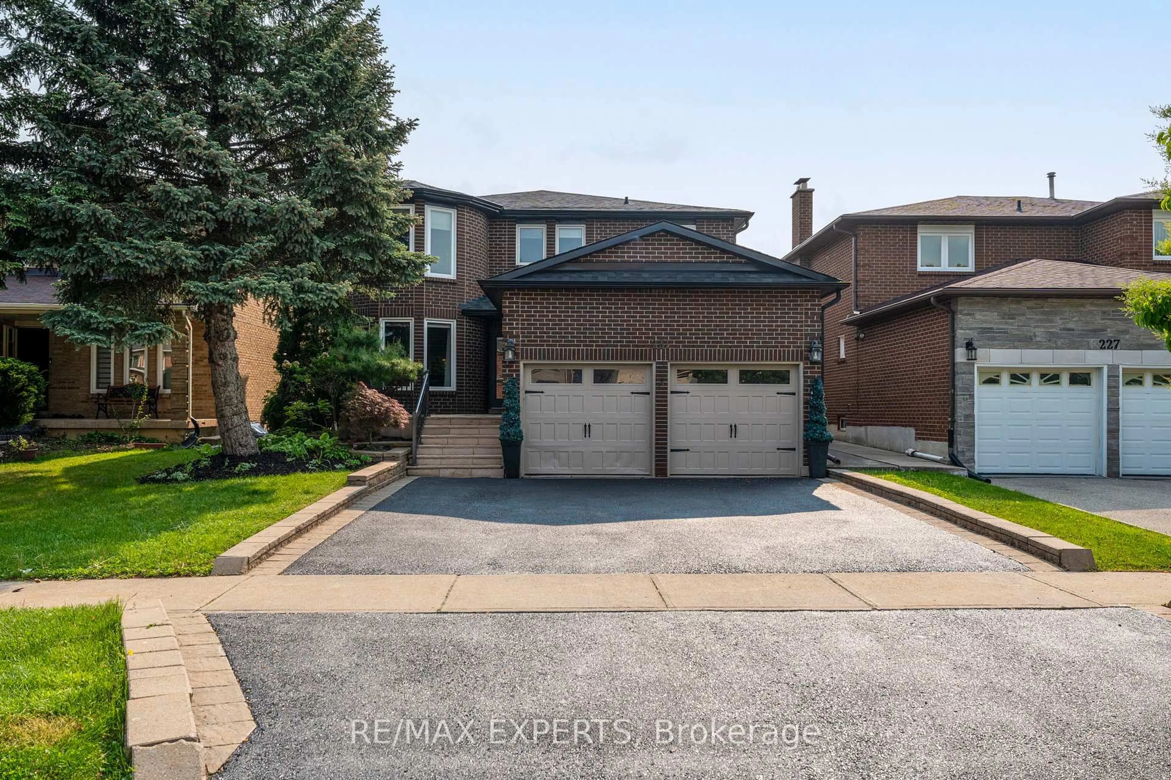 Home with brick exterior material, street for 231 Ridgefield Cres, Vaughan Ontario L6A 1J6