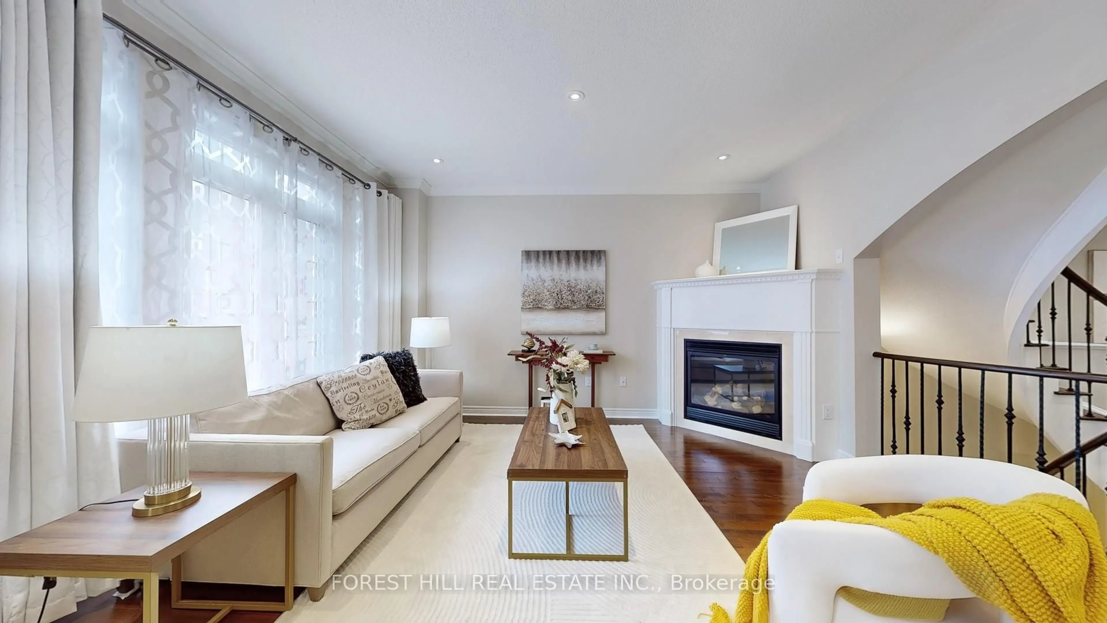 Living room with furniture, wood/laminate floor for 280 Paradelle Dr #57, Richmond Hill Ontario L4E 0E1