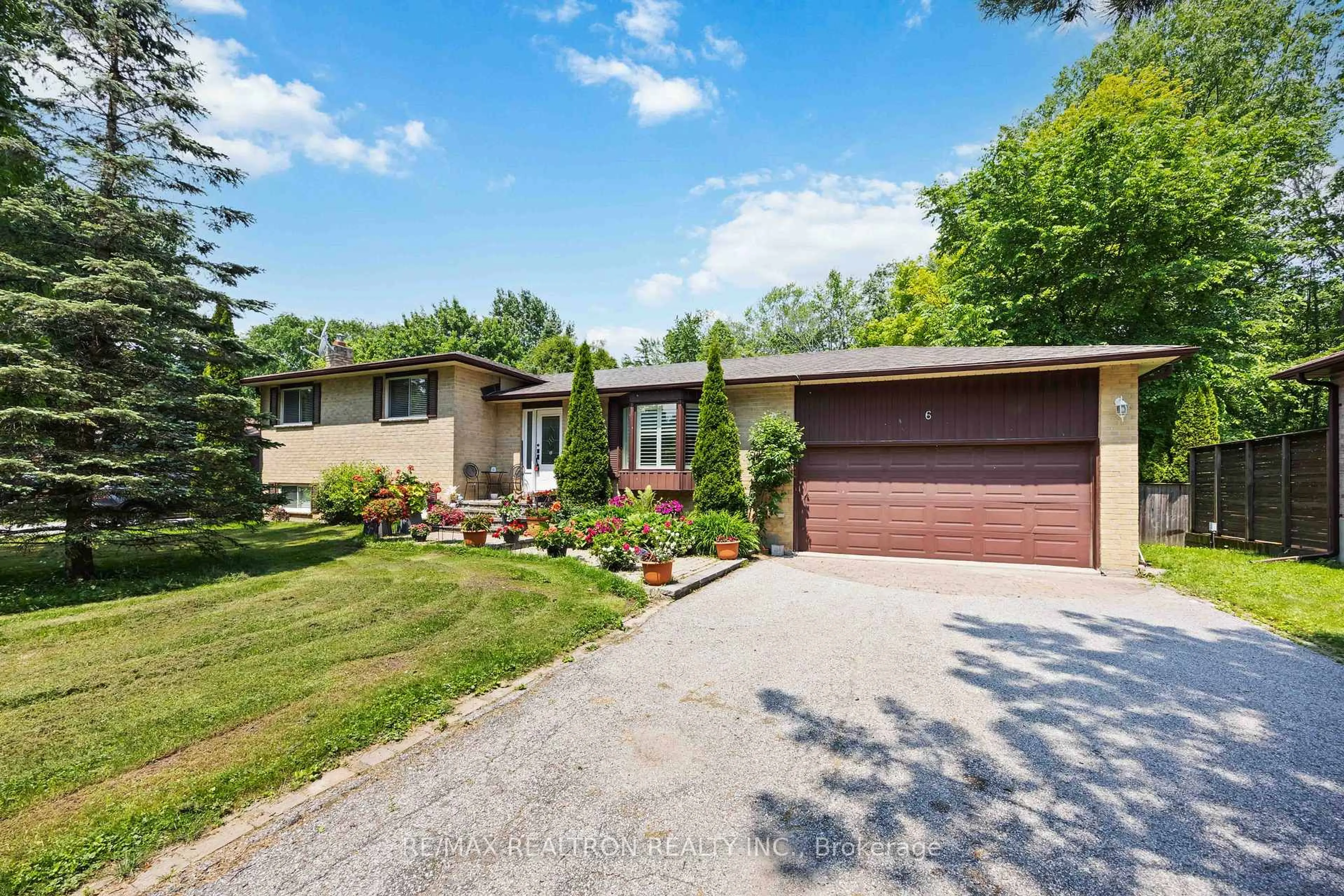 Unknown for 6 Amberglen Crt, East Gwillimbury Ontario L0G 1H0